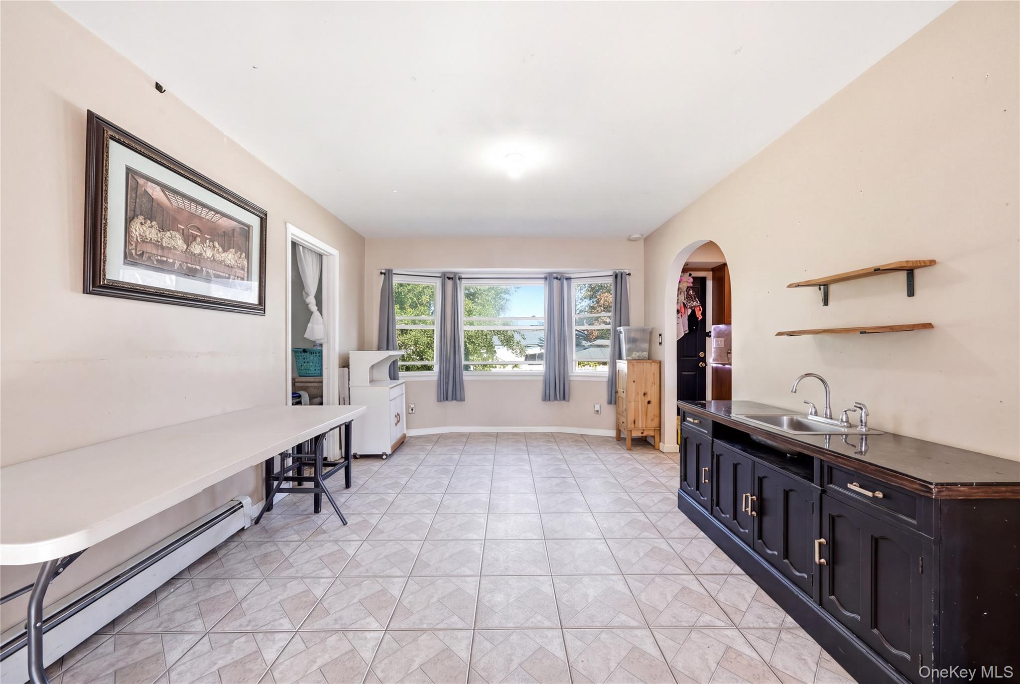 10 Francisco Avenue – For Sale photo 9
