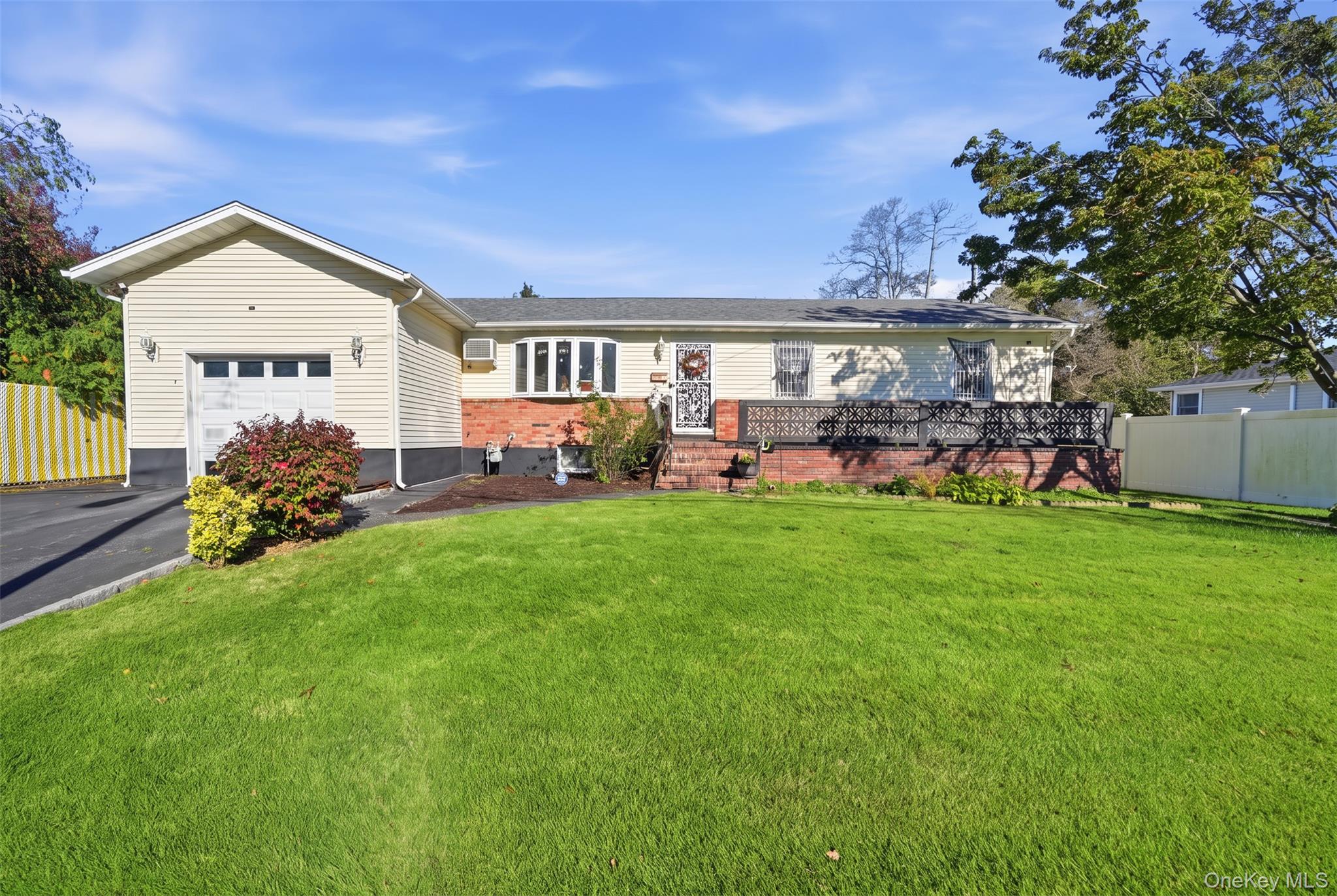 10 Francisco Avenue – For Sale