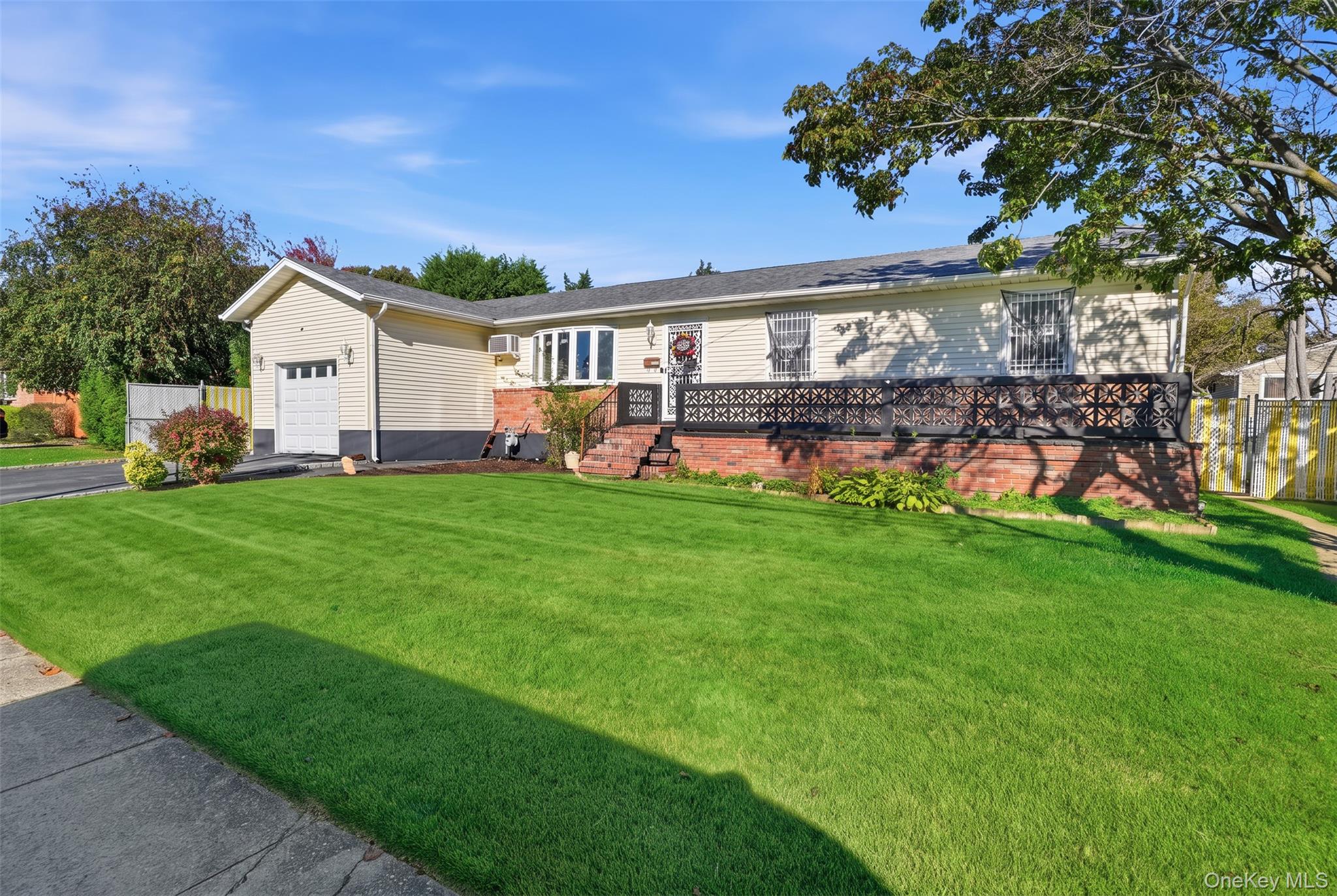 10 Francisco Avenue – For Sale photo 2