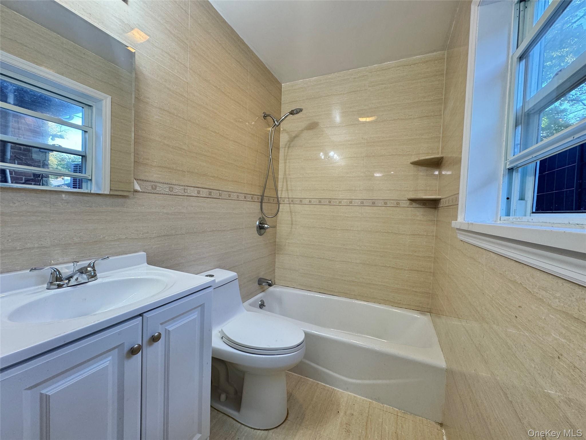 3357 164th Street, Unit Floor 1 photo 9