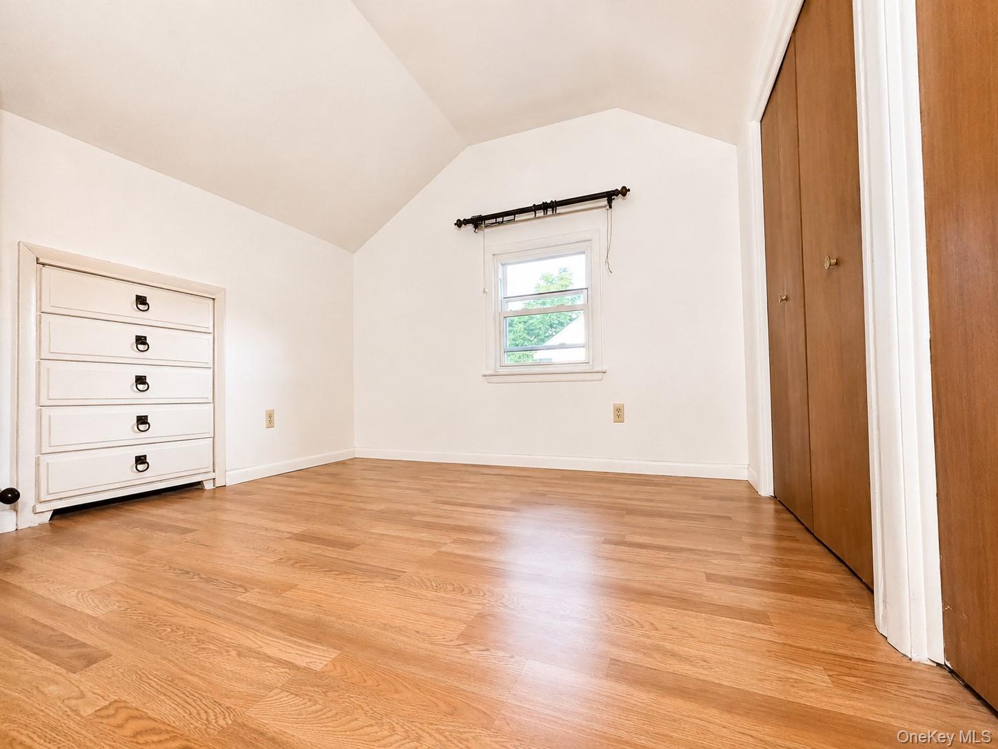 39 California Avenue – For Sale photo 18