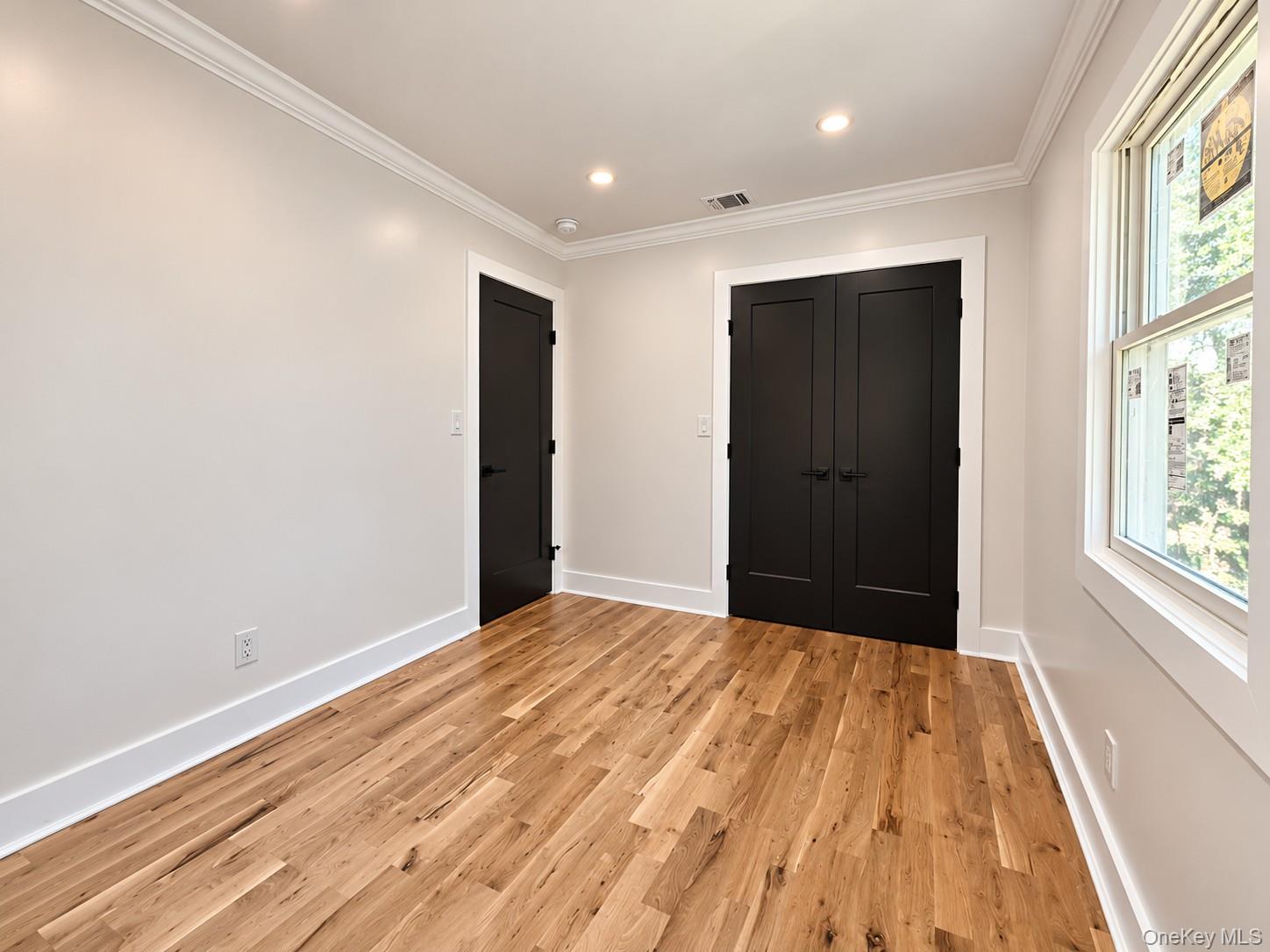 7 Shoreham Drive W – For Sale photo 4