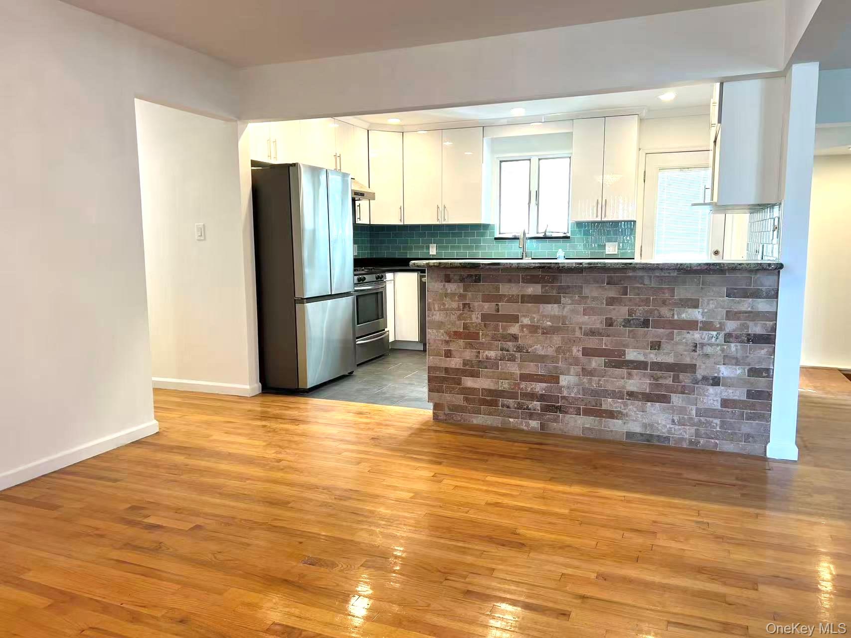 188-20 50 Ave, Unit #1FL+Basem photo 6