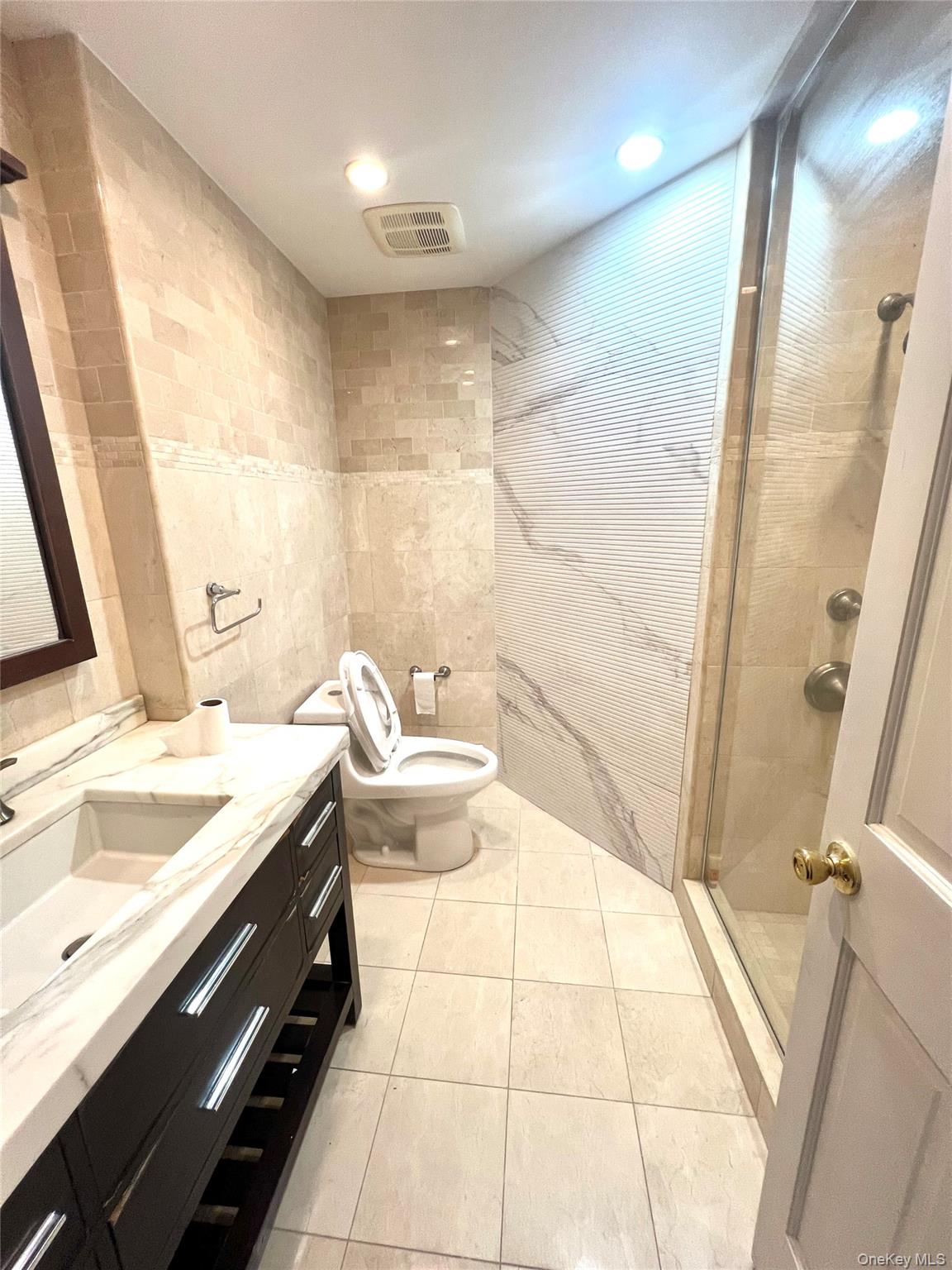 188-20 50 Ave, Unit #1FL+Basem photo 9