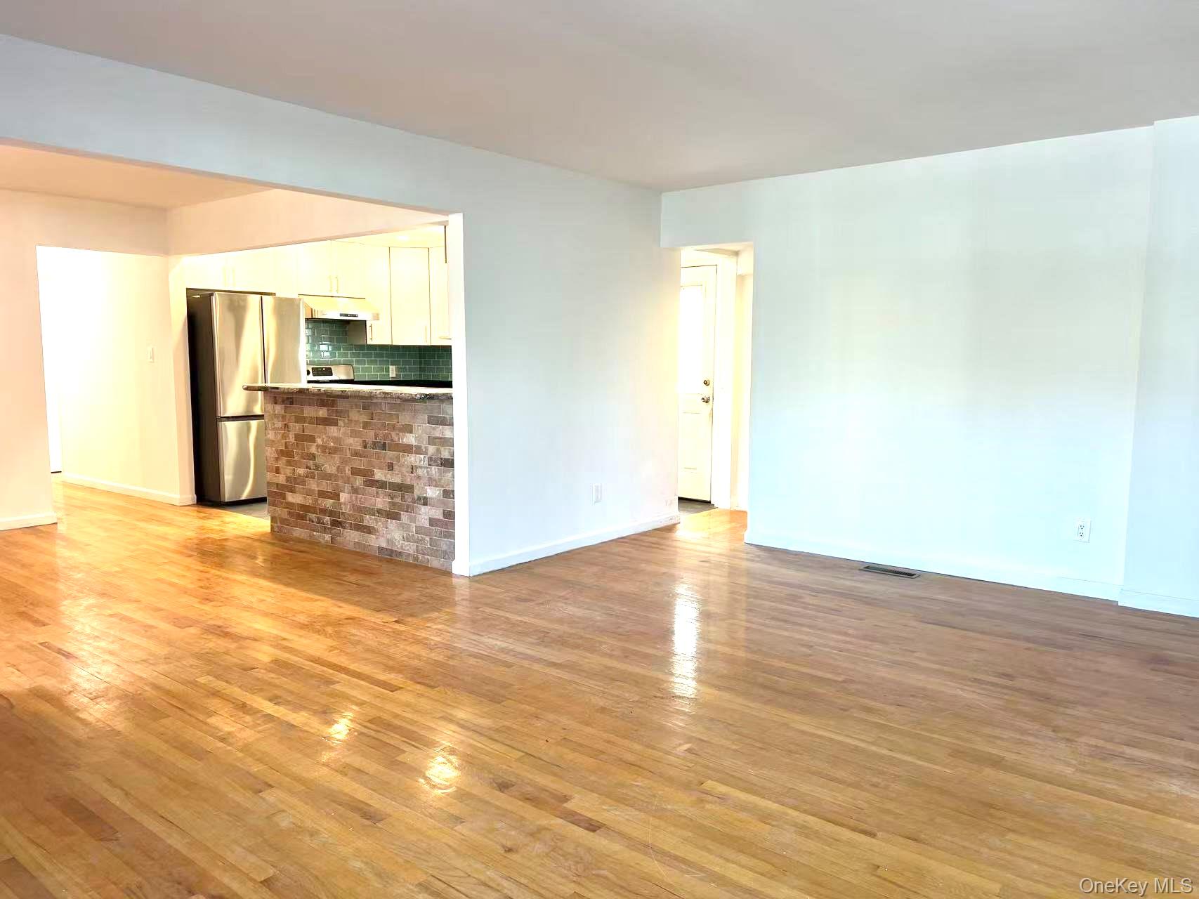 188-20 50 Ave, Unit #1FL+Basem photo 7