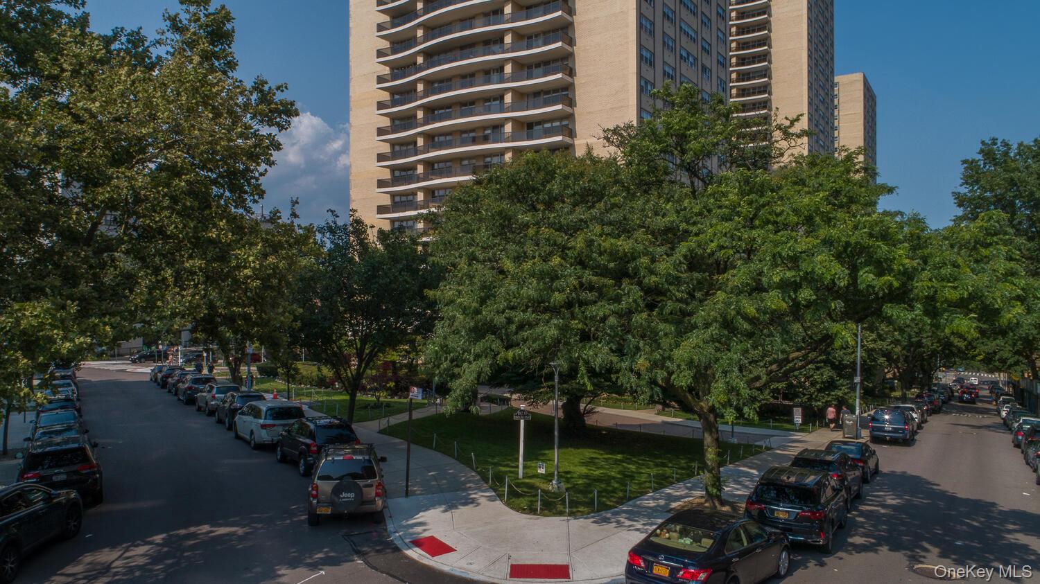 66-36 Yellowstone Boulevard, Unit A20 photo 3