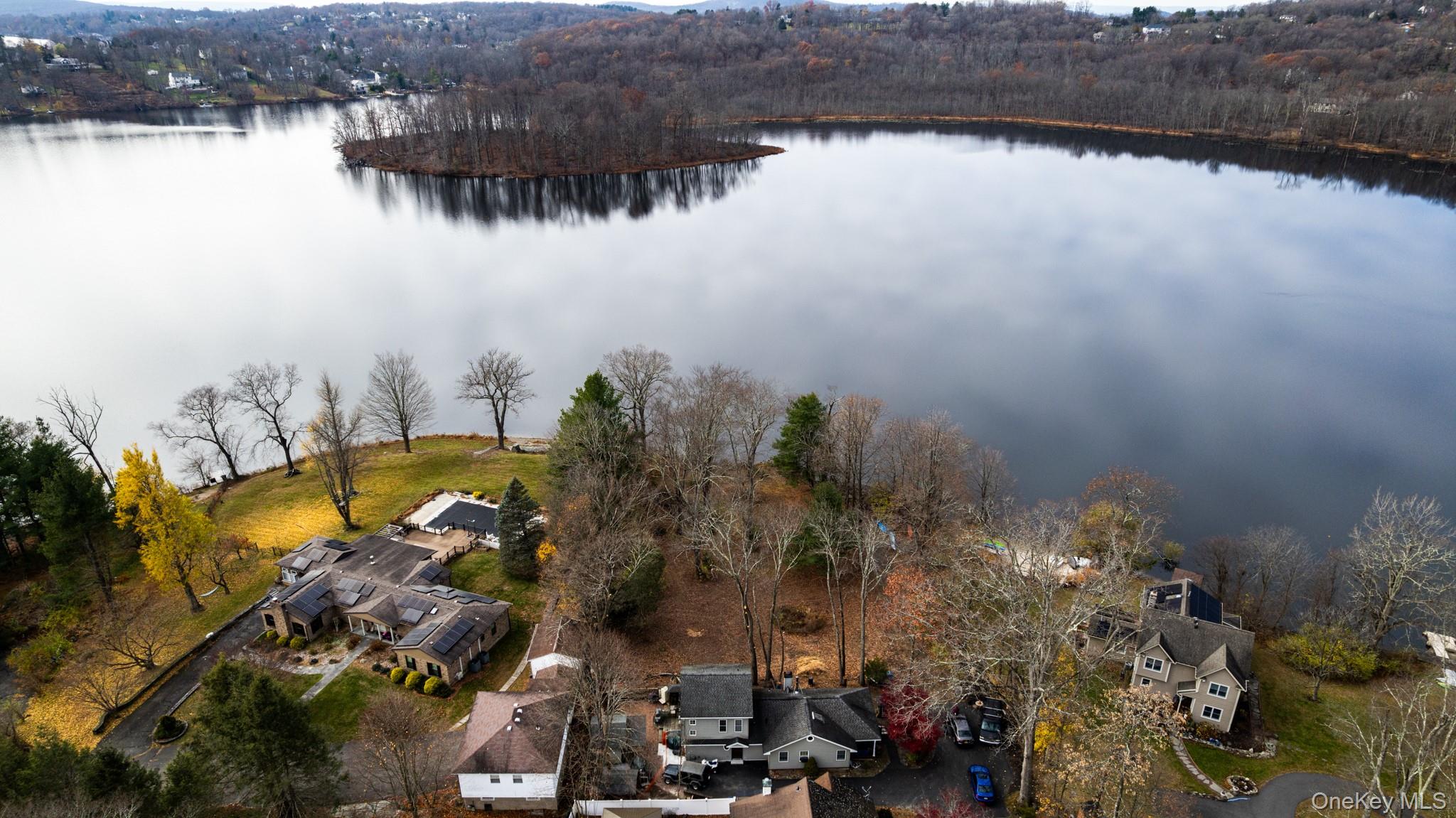304 Round Lake Terrace – For Sale photo 8