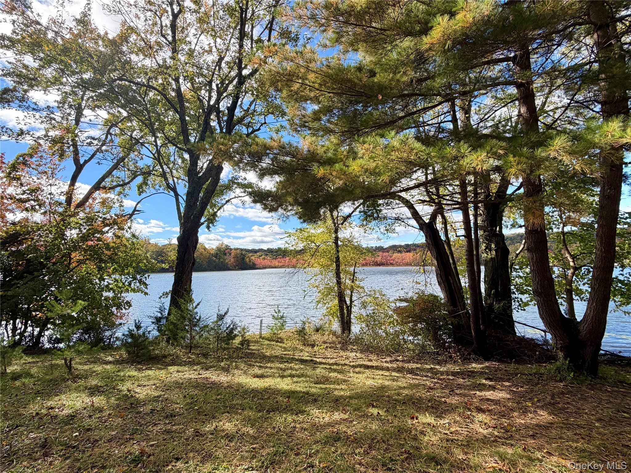 304 Round Lake Terrace – For Sale photo 2
