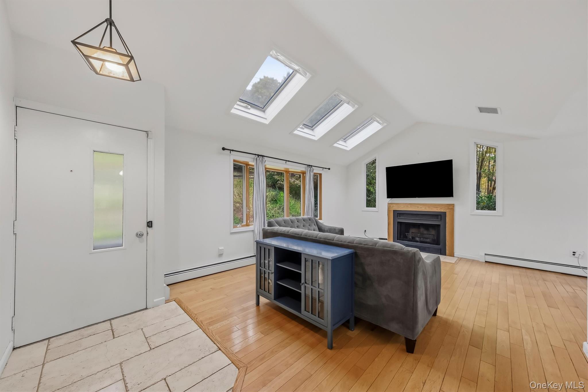 127 Croton Avenue – For Sale photo 3