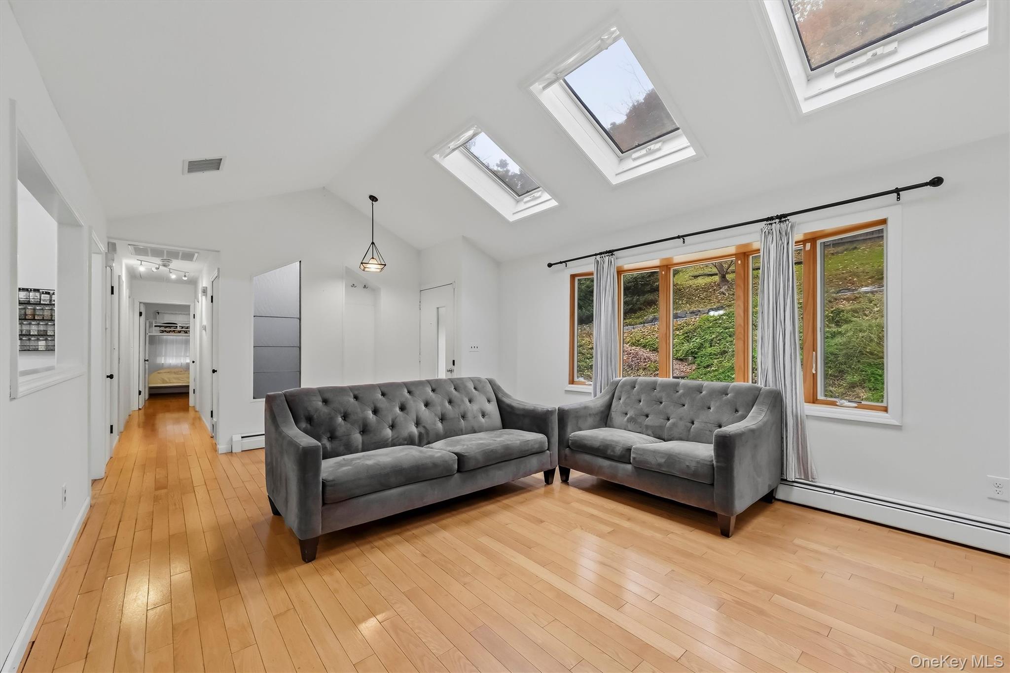 127 Croton Avenue – For Sale photo 4
