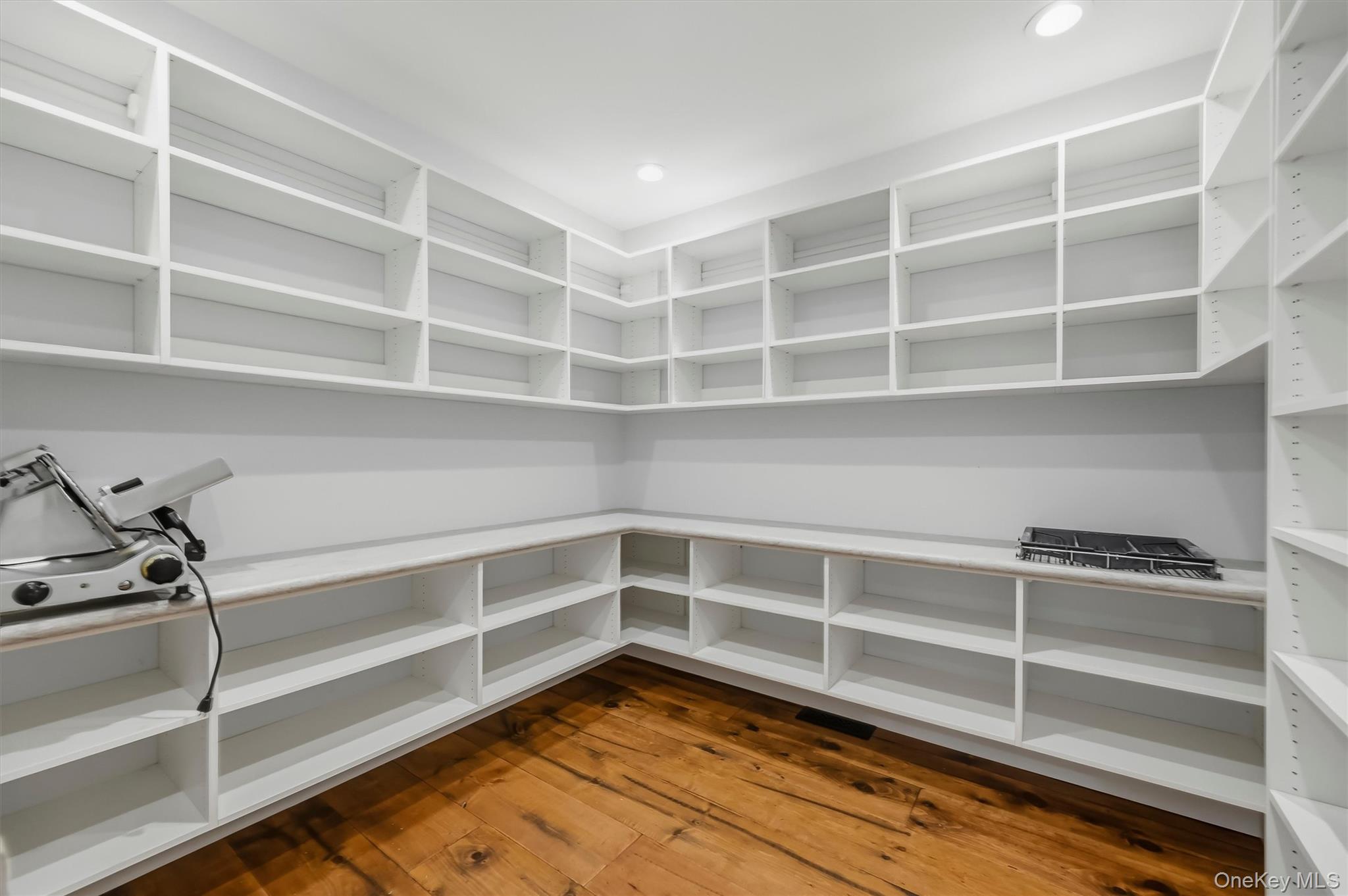 39 Everett Road – For Sale photo 12