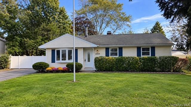 2909 Falcon Avenue – For Sale