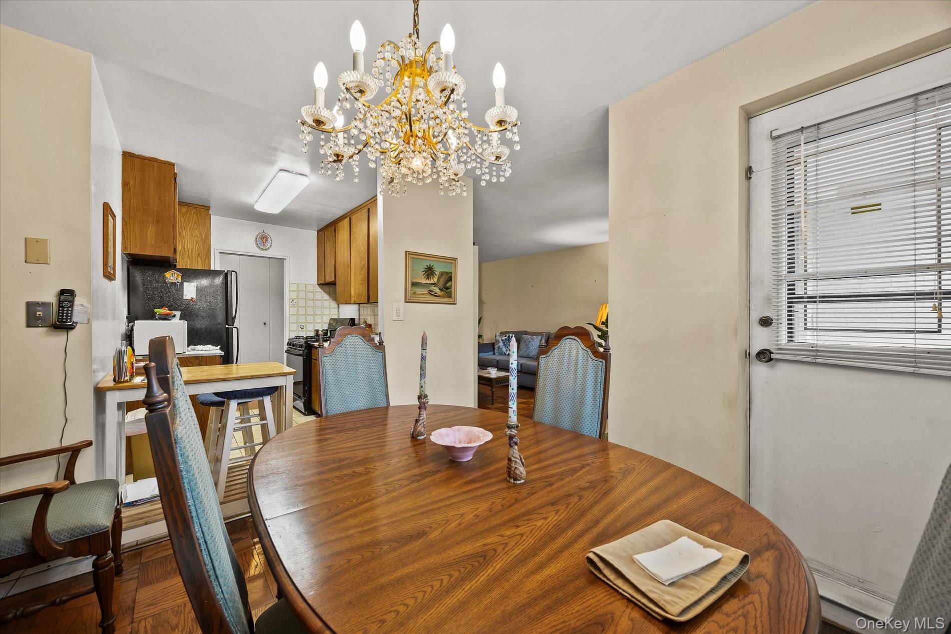 1874 Pelham Parkway S, Unit 2R photo 8