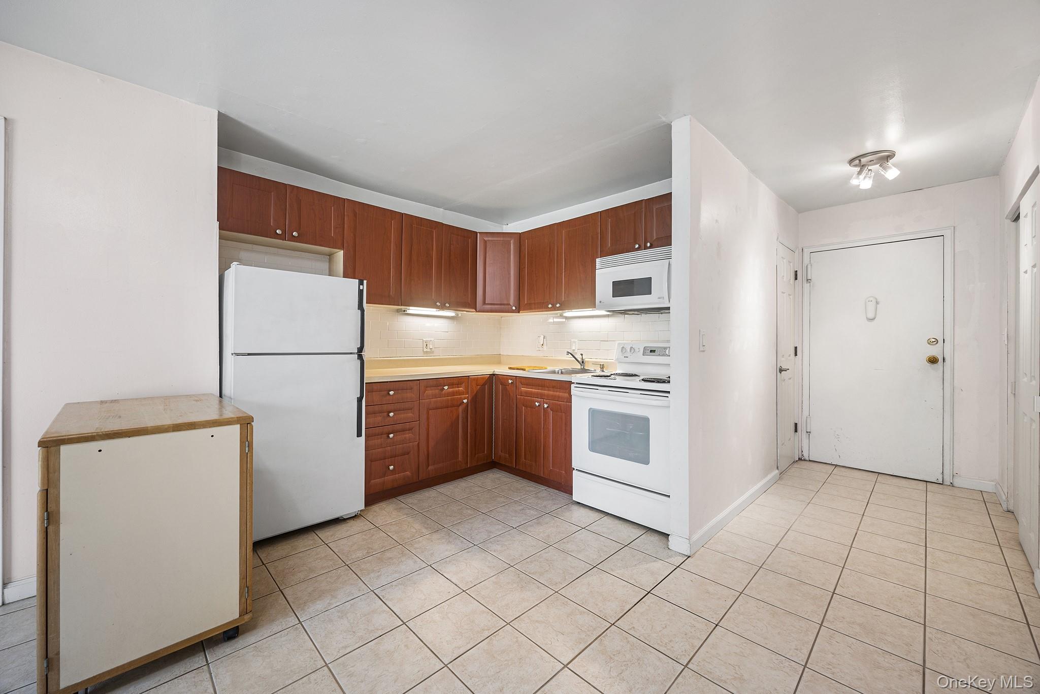115 Dehaven Drive, Unit 306 photo 6