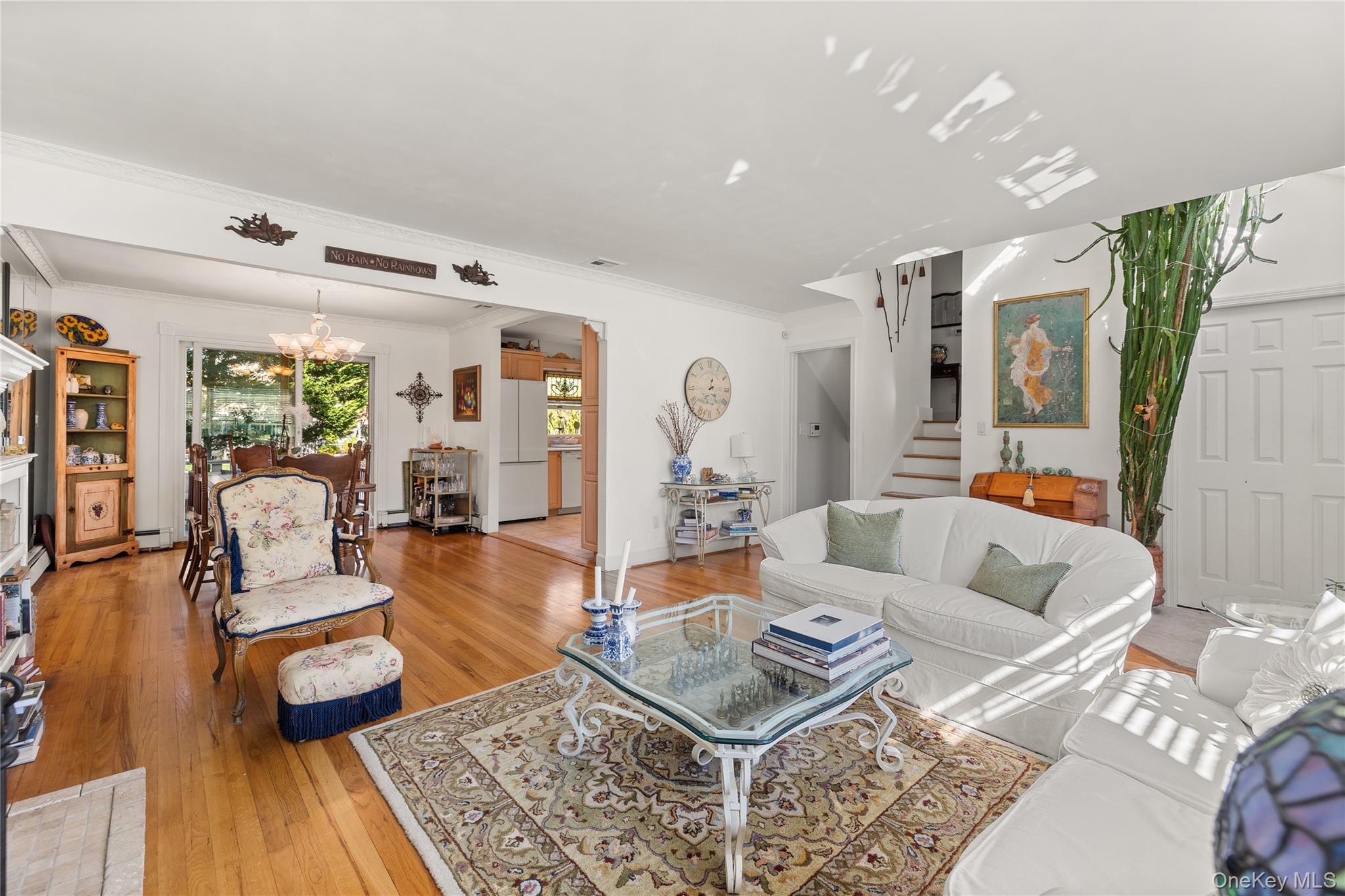 3 Lewis Circle – For Sale photo 3