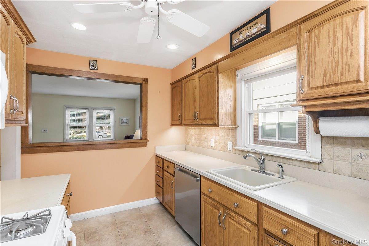 2527 Yorktown Street – For Sale photo 12