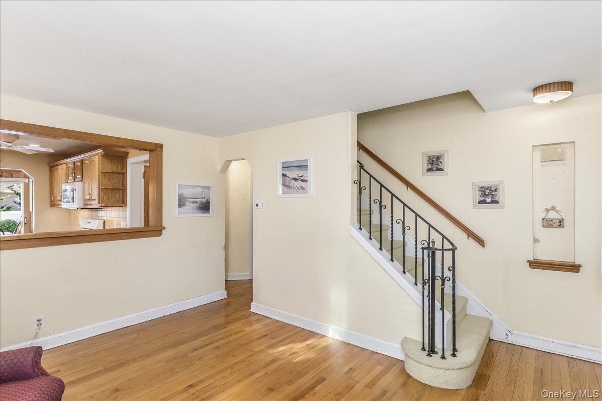 2527 Yorktown Street – For Sale photo 7