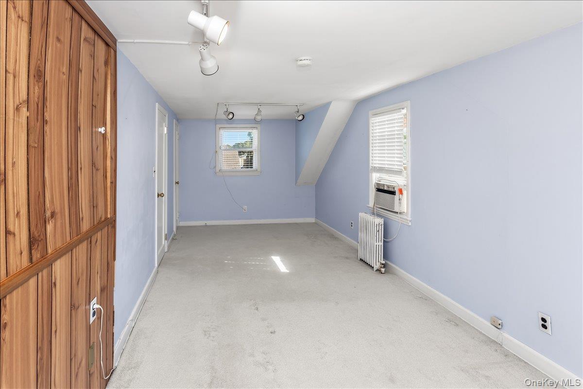 2527 Yorktown Street – For Sale photo 29