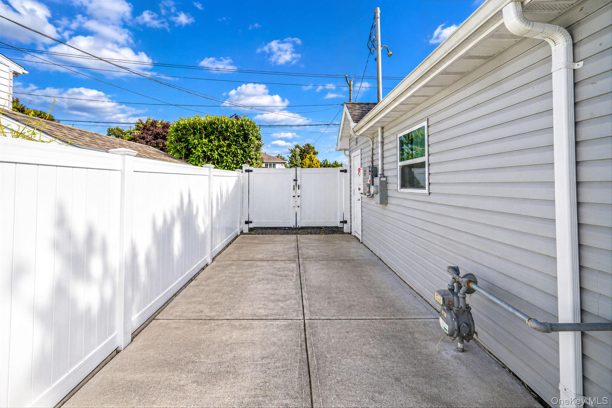 354 Seaford Avenue – For Sale photo 29