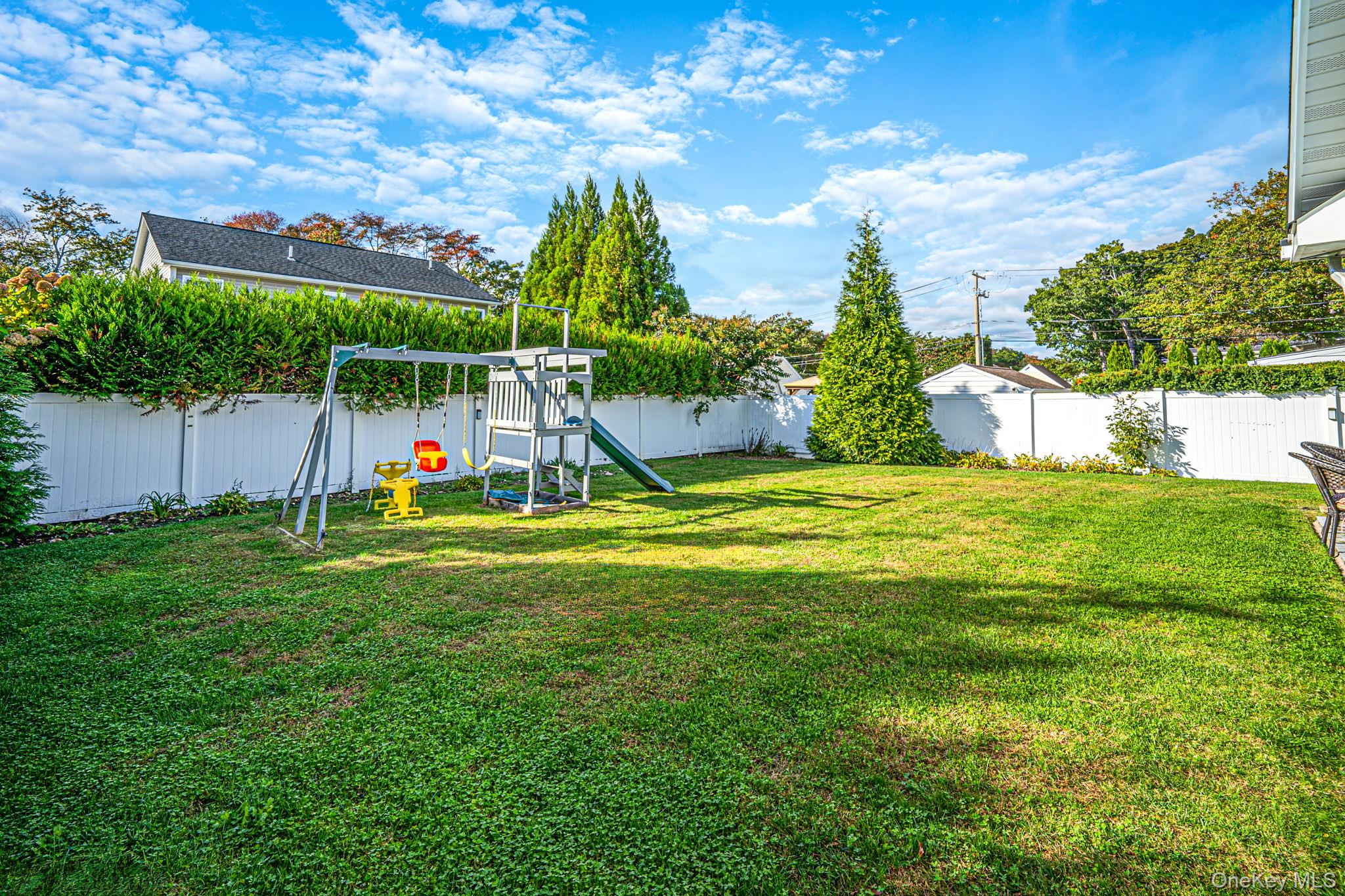 354 Seaford Avenue – For Sale photo 28