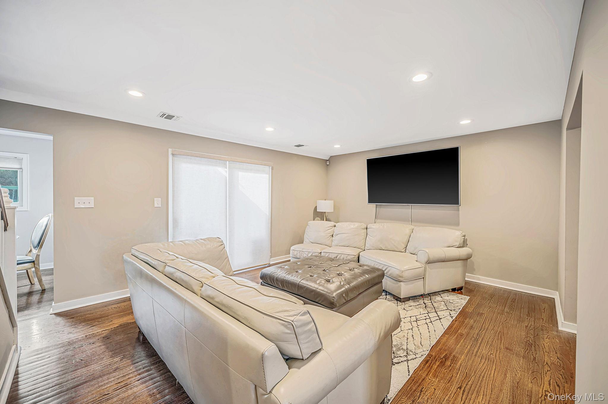 354 Seaford Avenue – For Sale photo 10