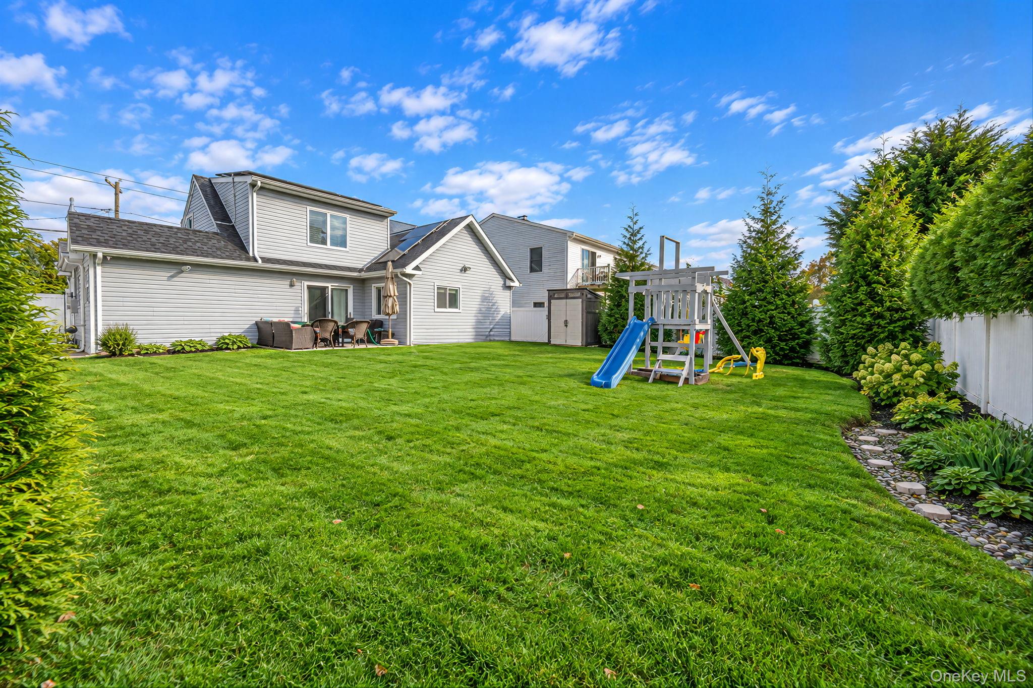 354 Seaford Avenue – For Sale photo 27