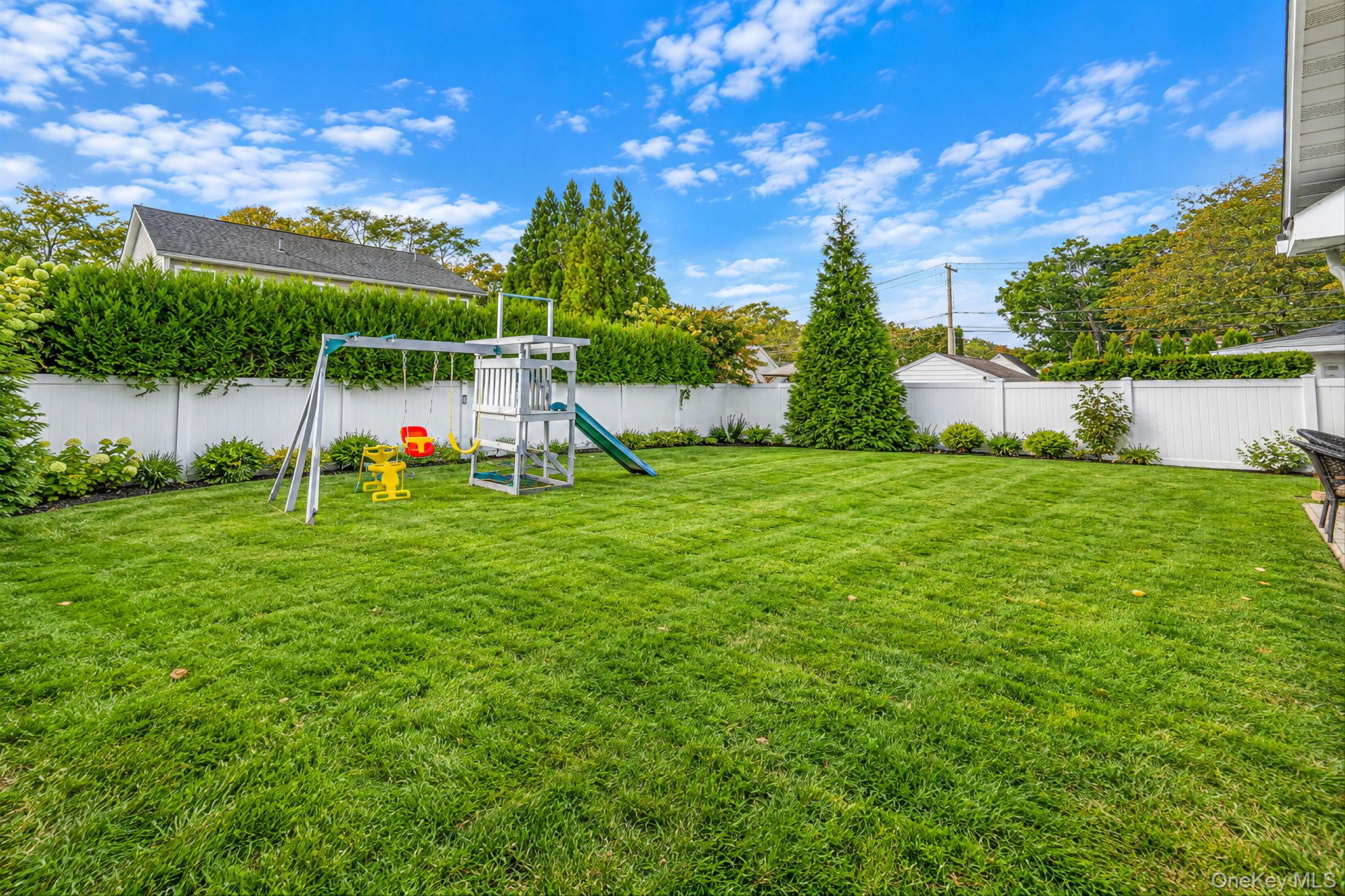 354 Seaford Avenue – For Sale photo 26