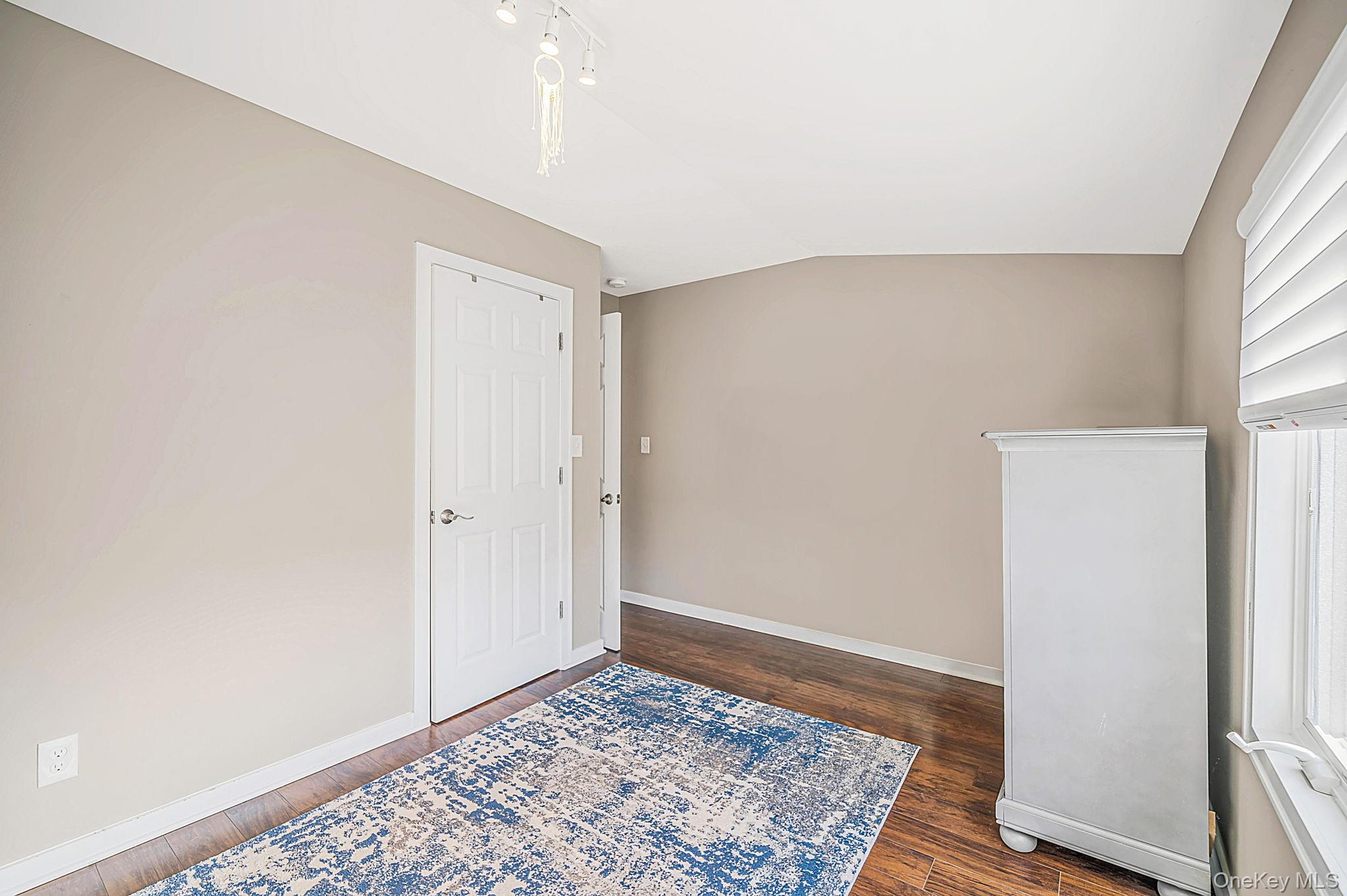 354 Seaford Avenue – For Sale photo 17