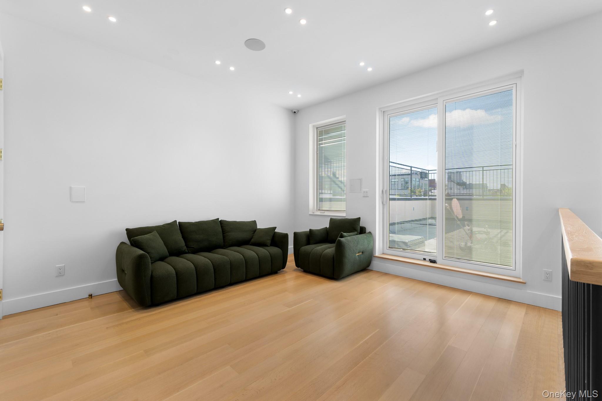 207 Lee Avenue – For Sale photo 32
