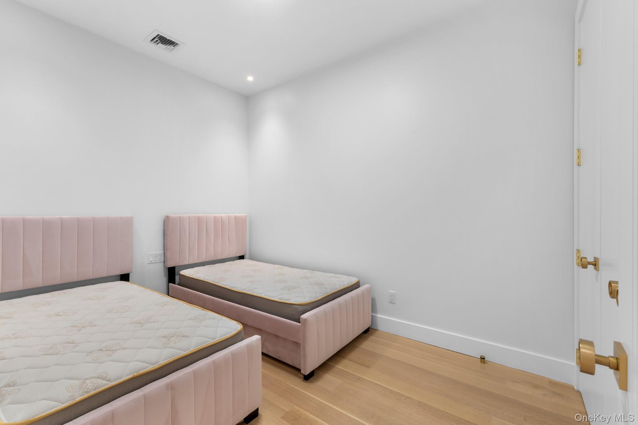 207 Lee Avenue – For Sale photo 23