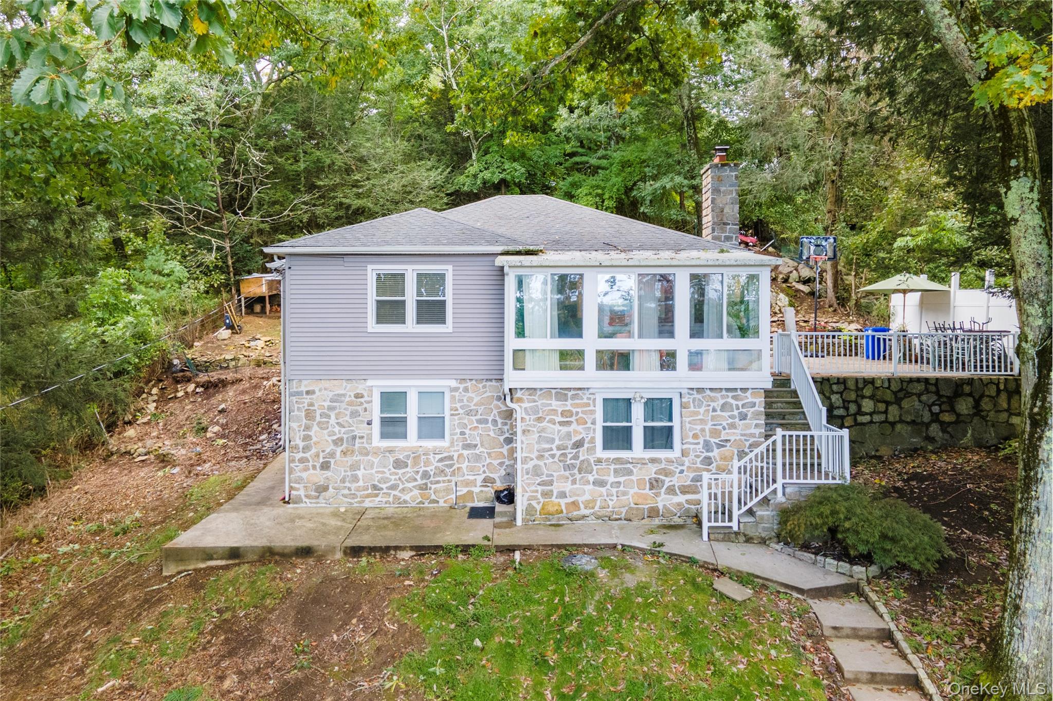 718 Hill Drive – For Sale