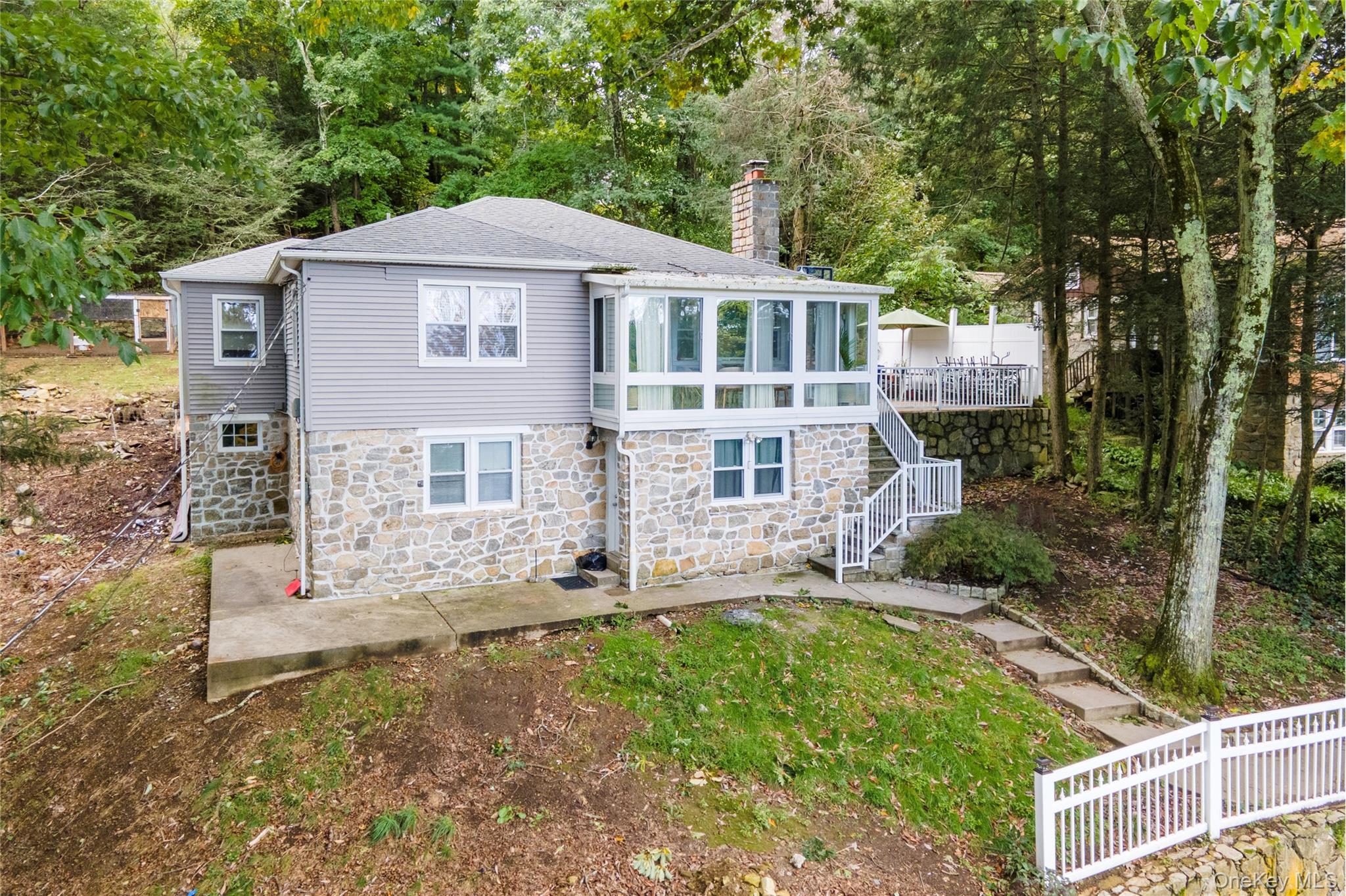 718 Hill Drive – For Sale photo 2