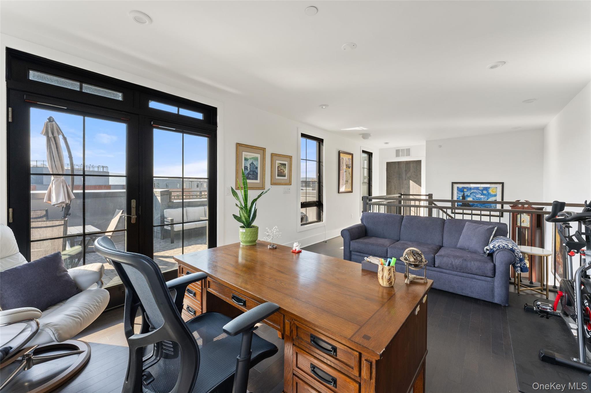 102 Legend Drive, Unit 303 photo 17