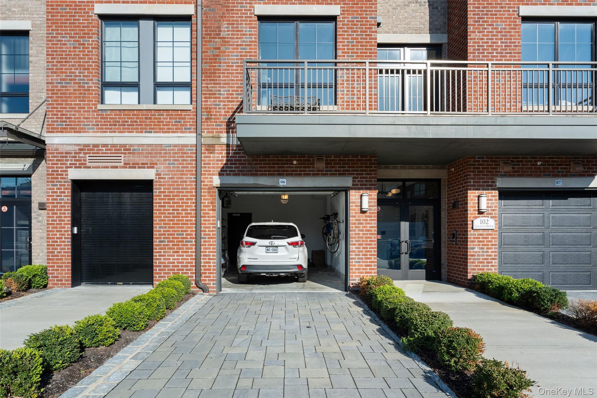 102 Legend Drive, Unit 303 photo 21