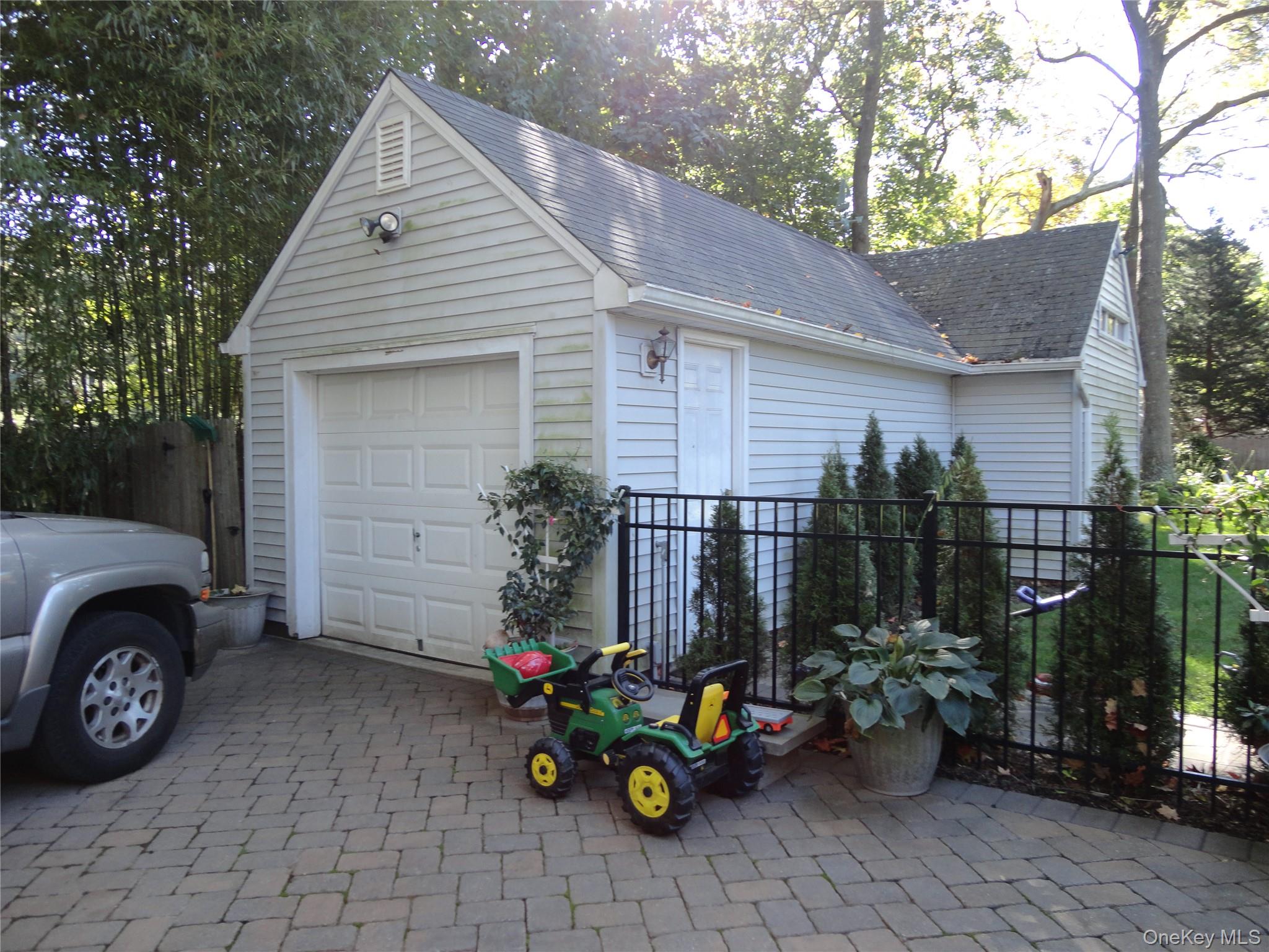 271 Lilac Lane – For Rent photo 30
