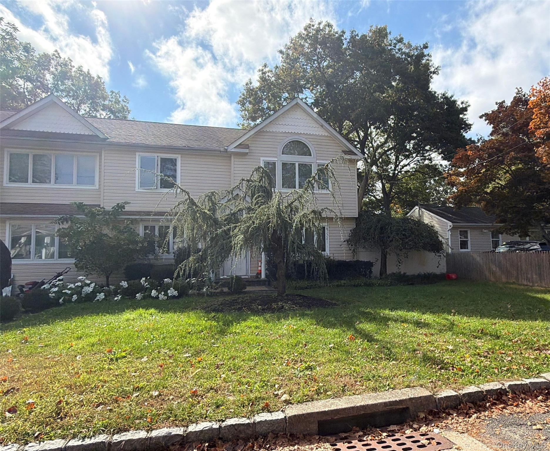 27 Wabil Road – For Sale photo 2