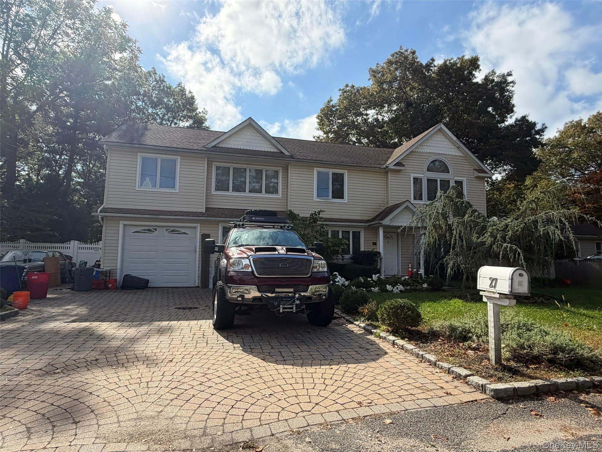 27 Wabil Road – For Sale photo 3