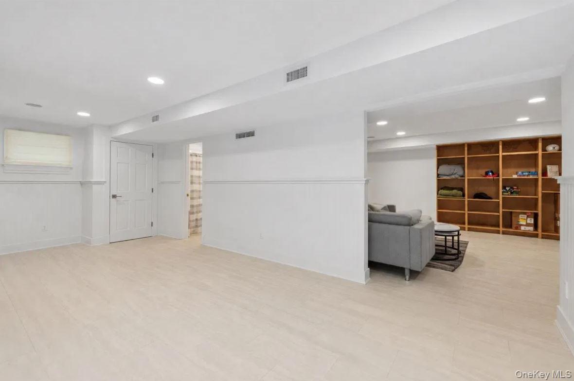 100 Wainscott NW Road – For Sale photo 30