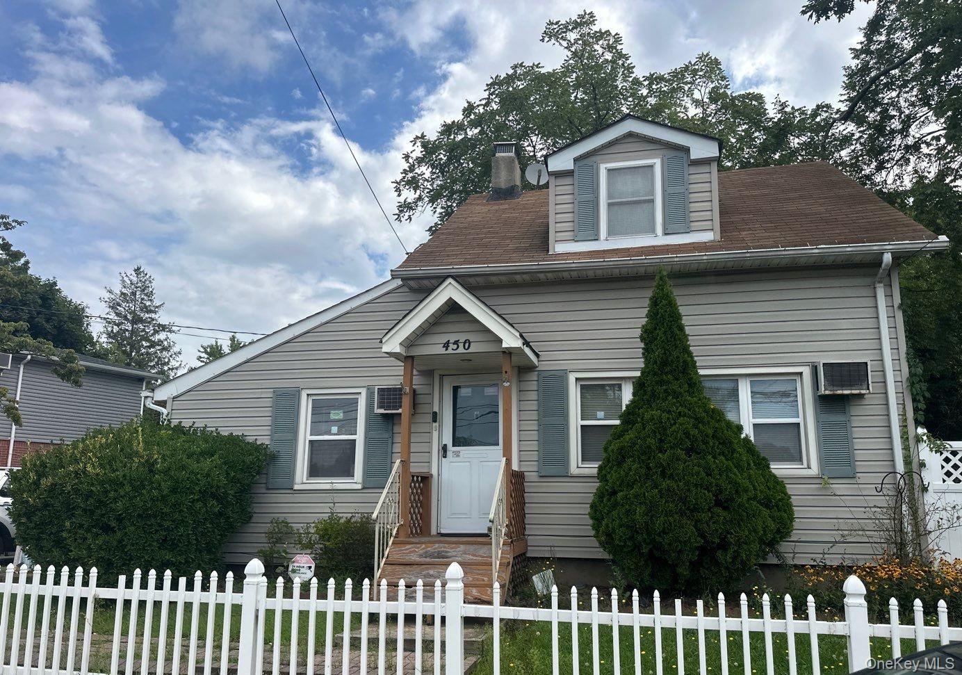450 Great Neck Road – For Sale photo 2
