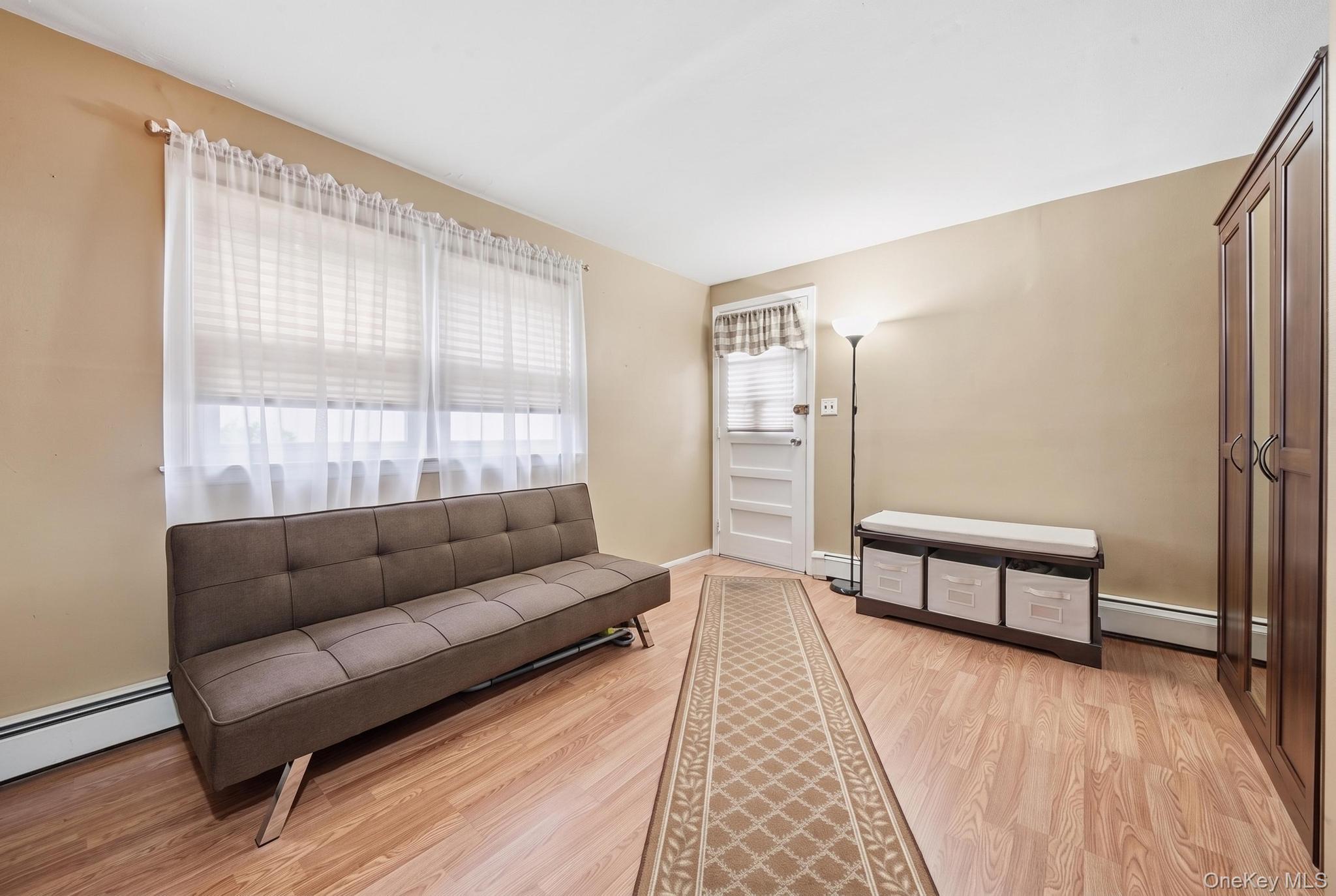 1523 Dewey Avenue – For Sale photo 28