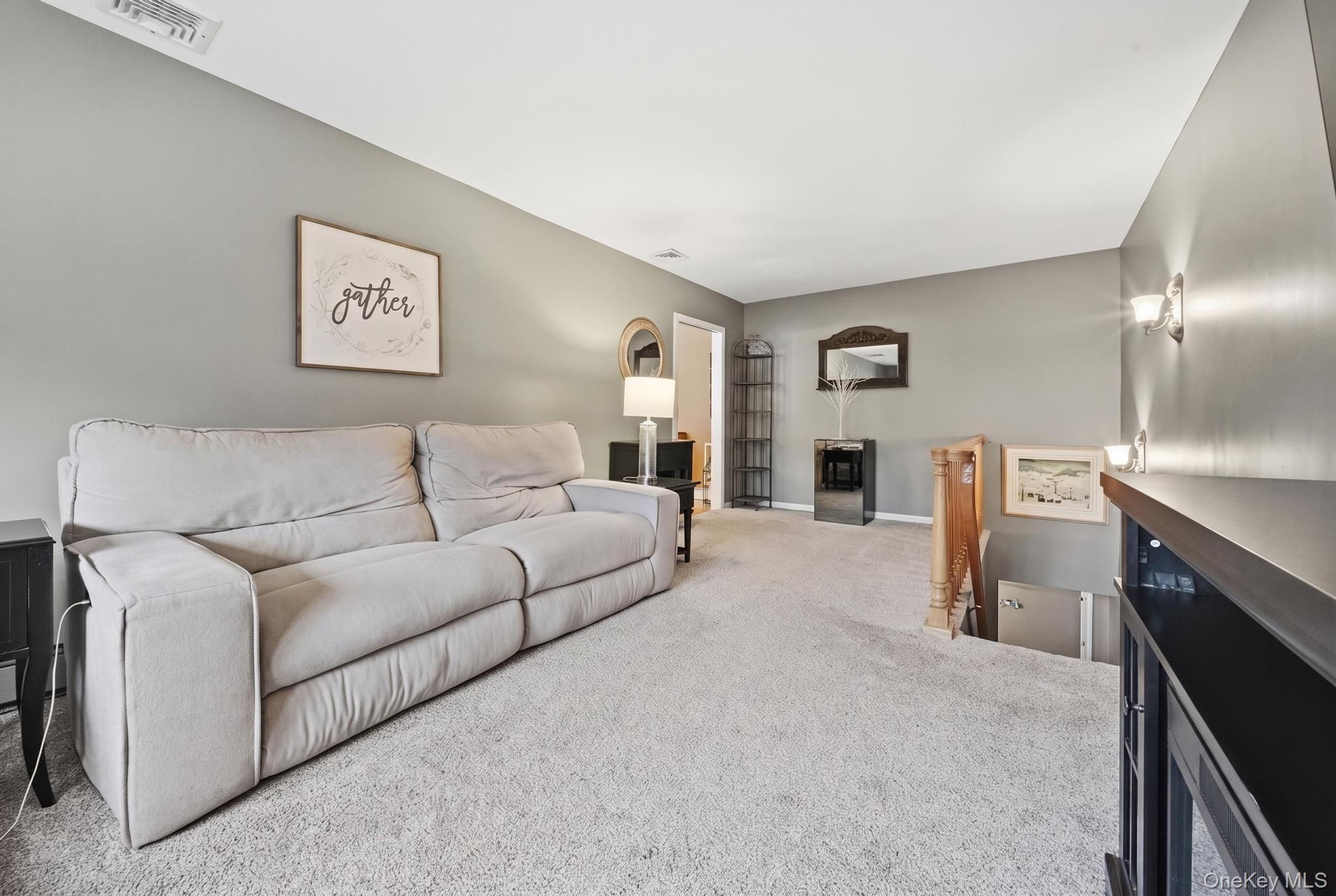 1523 Dewey Avenue – For Sale photo 14