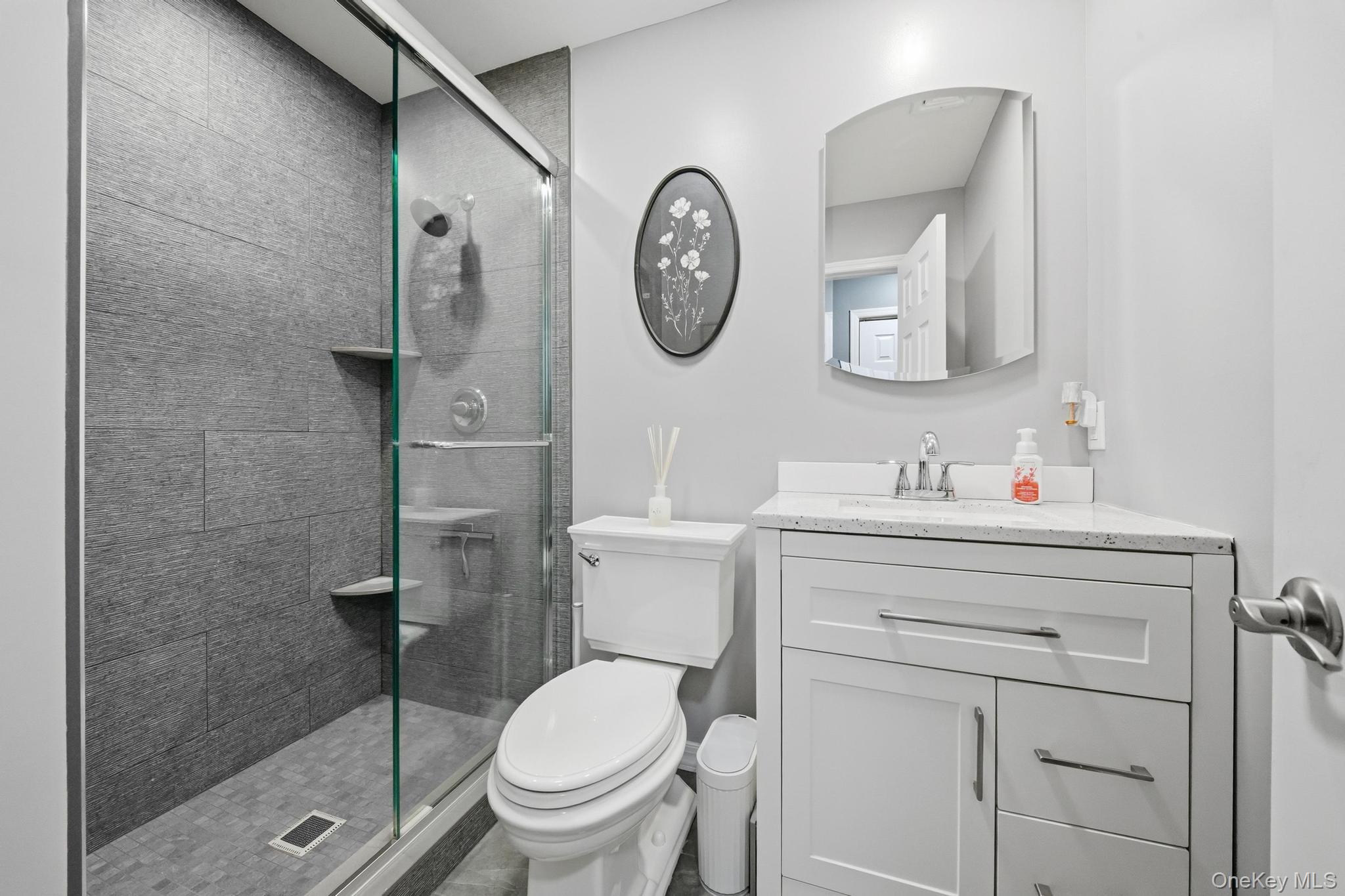 1523 Dewey Avenue – For Sale photo 9