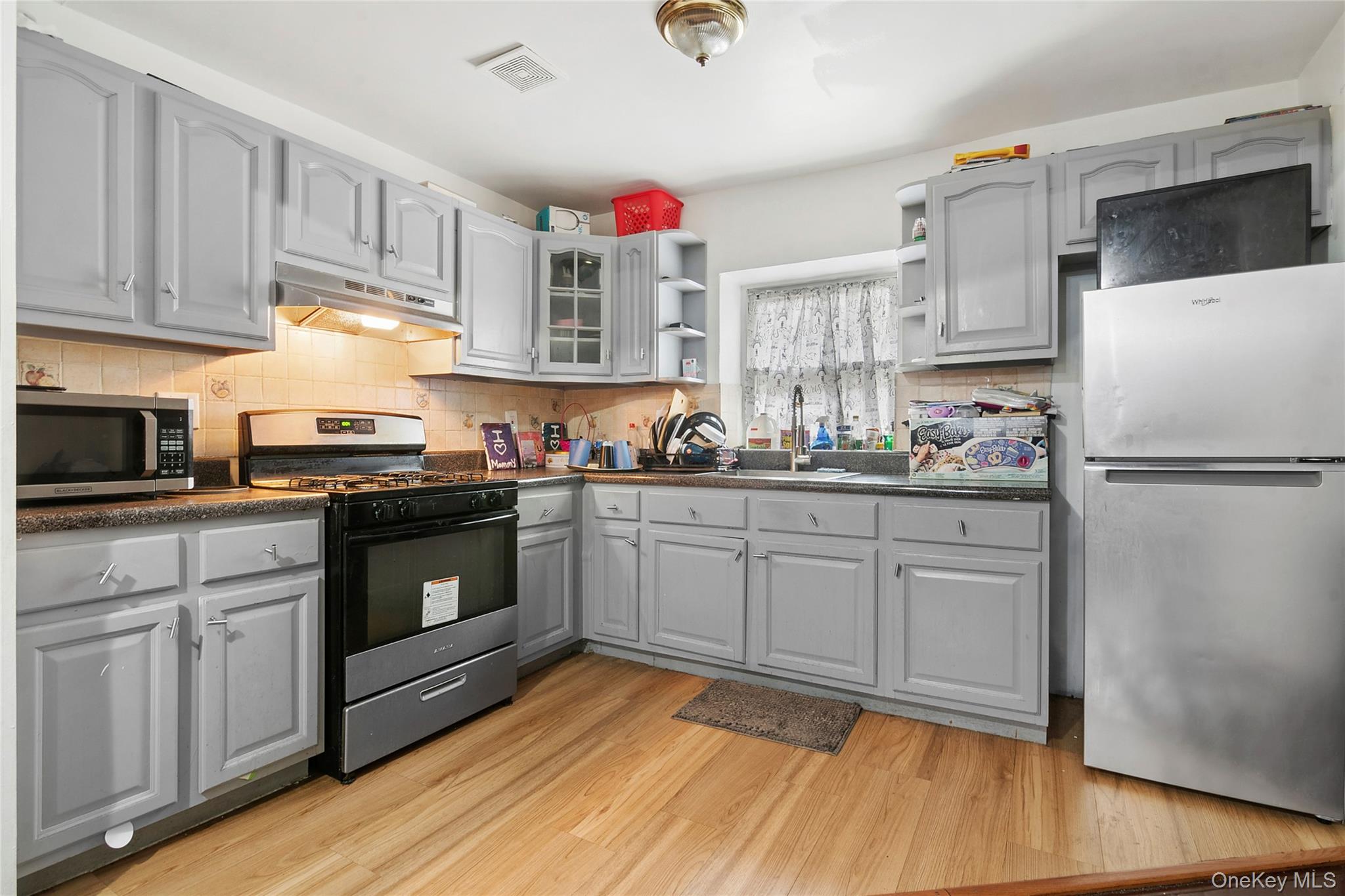 28 Saint Andrews Pl. Saint Andrews Pl, Unit 3 photo 9