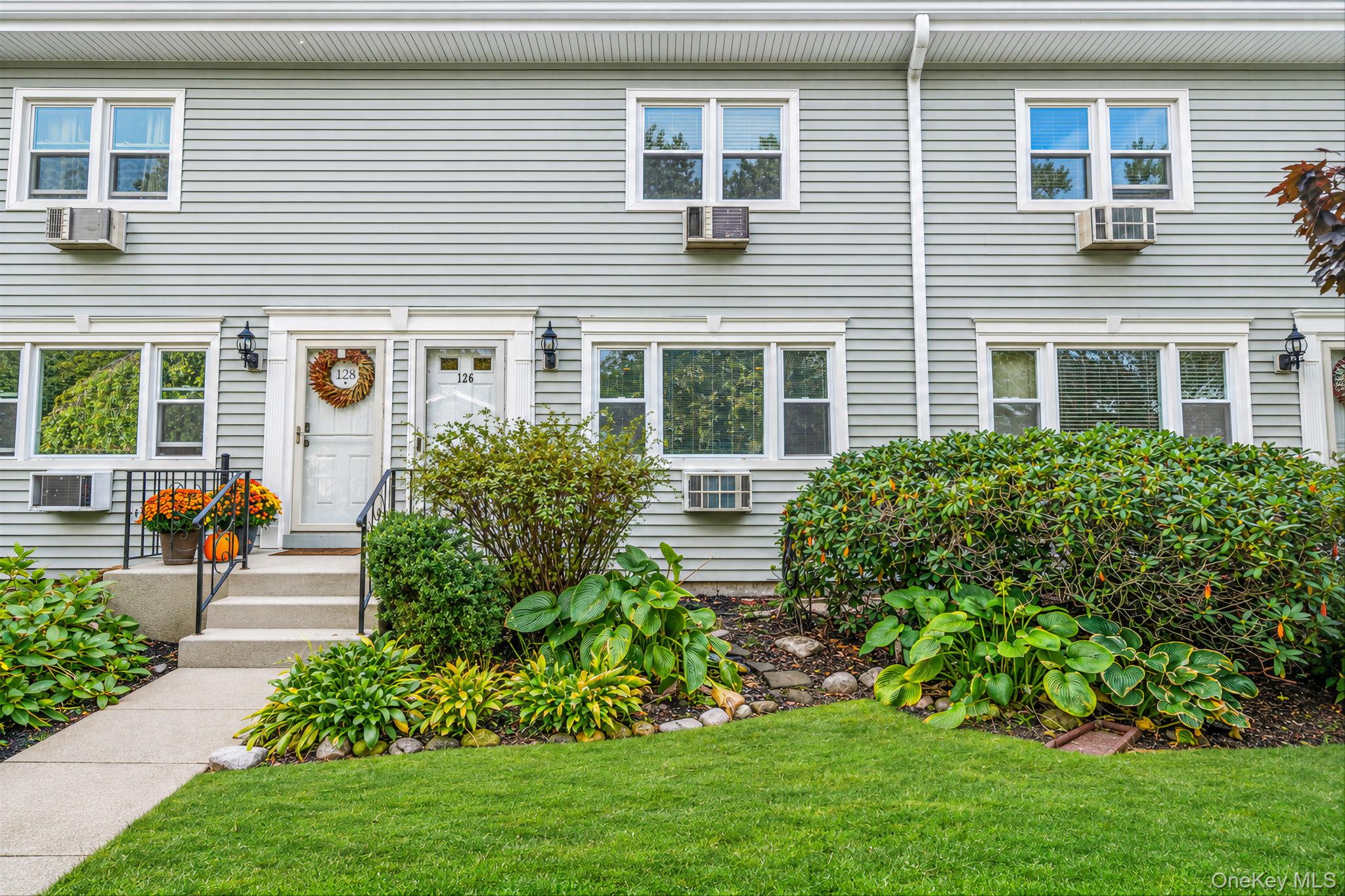 126 Cardinal Lane, Unit 126 photo 17