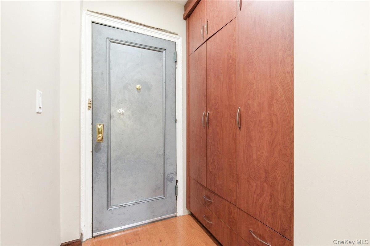83-80 118th Street, Unit 4A photo 4