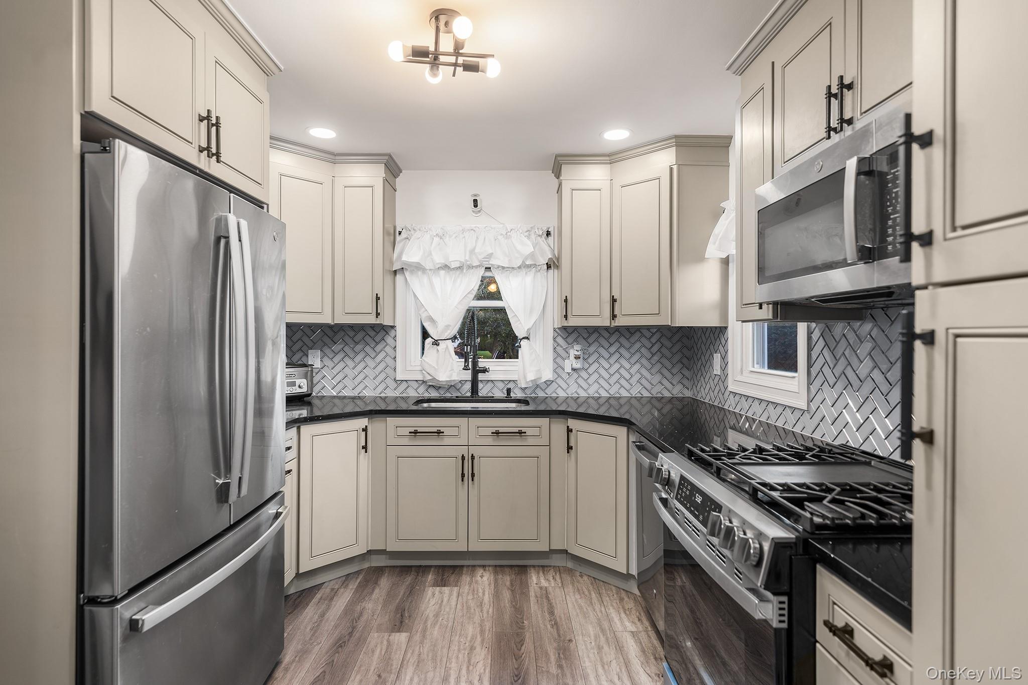 108 Beverly Road – For Sale photo 10