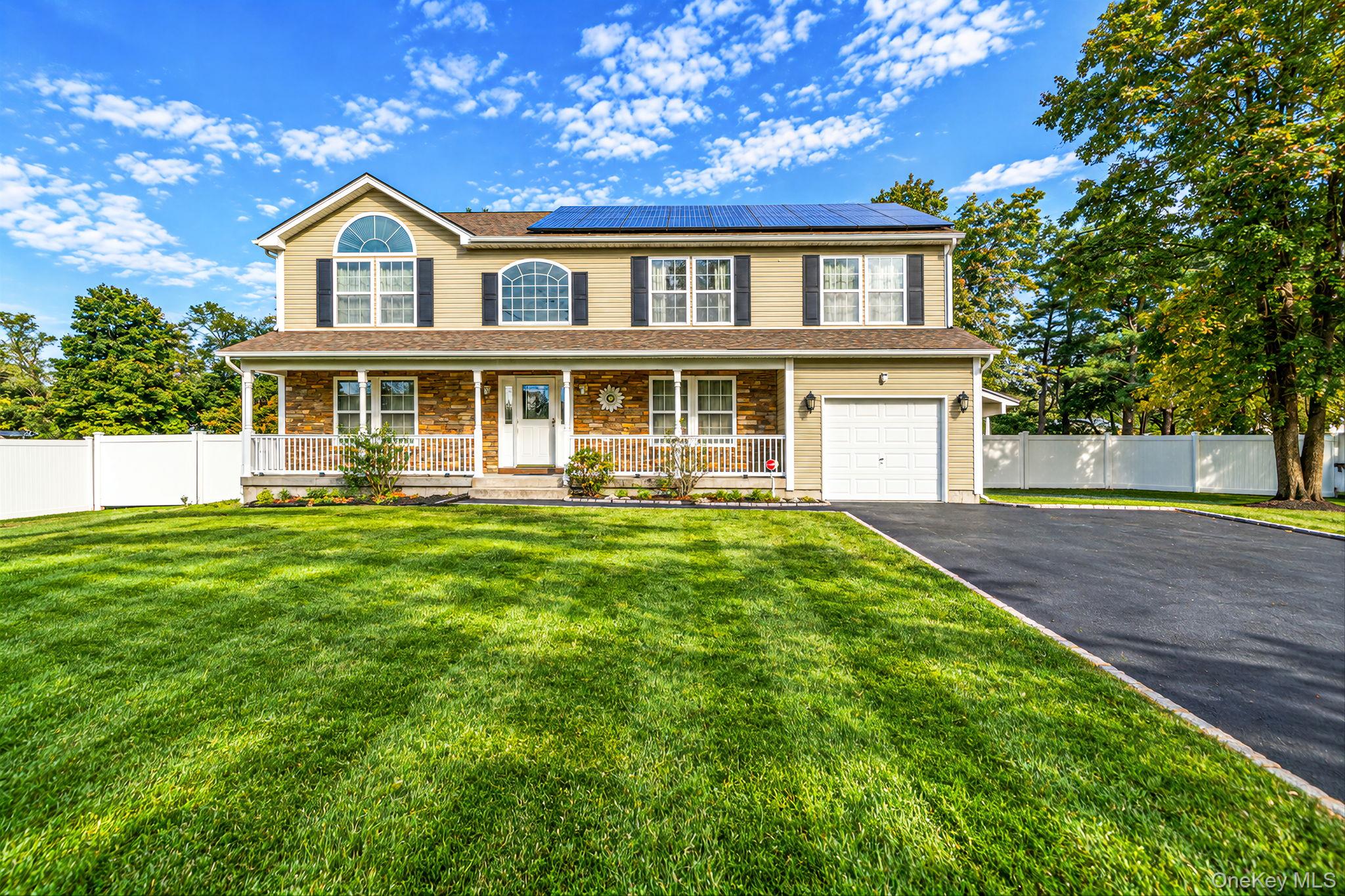 13 Glenmore Avenue – For Sale photo 2