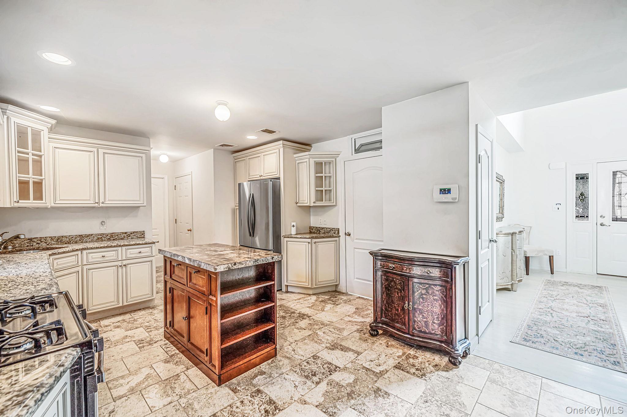 13 Glenmore Avenue – For Sale photo 5