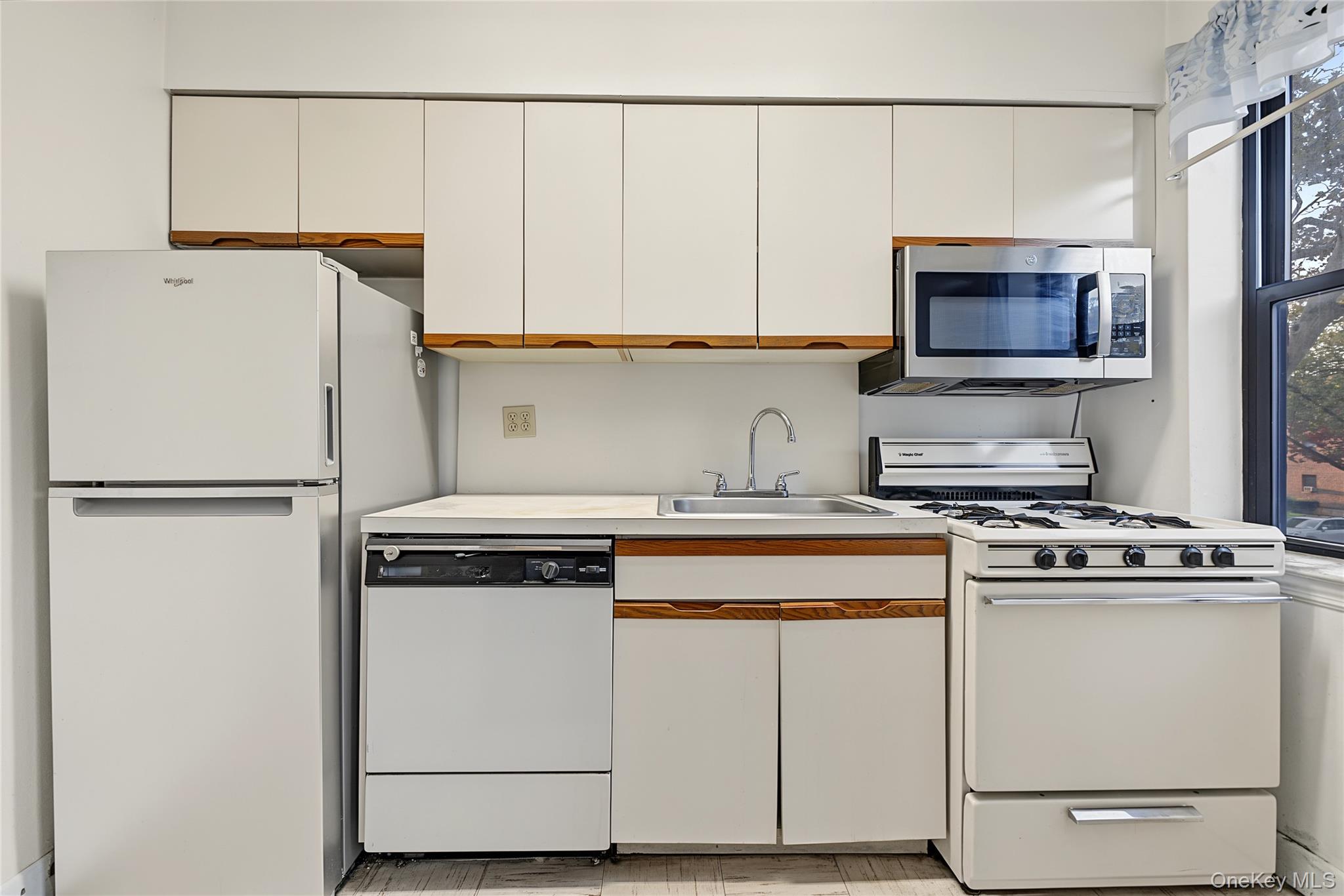 21528 47th Avenue, Unit 2B photo 6