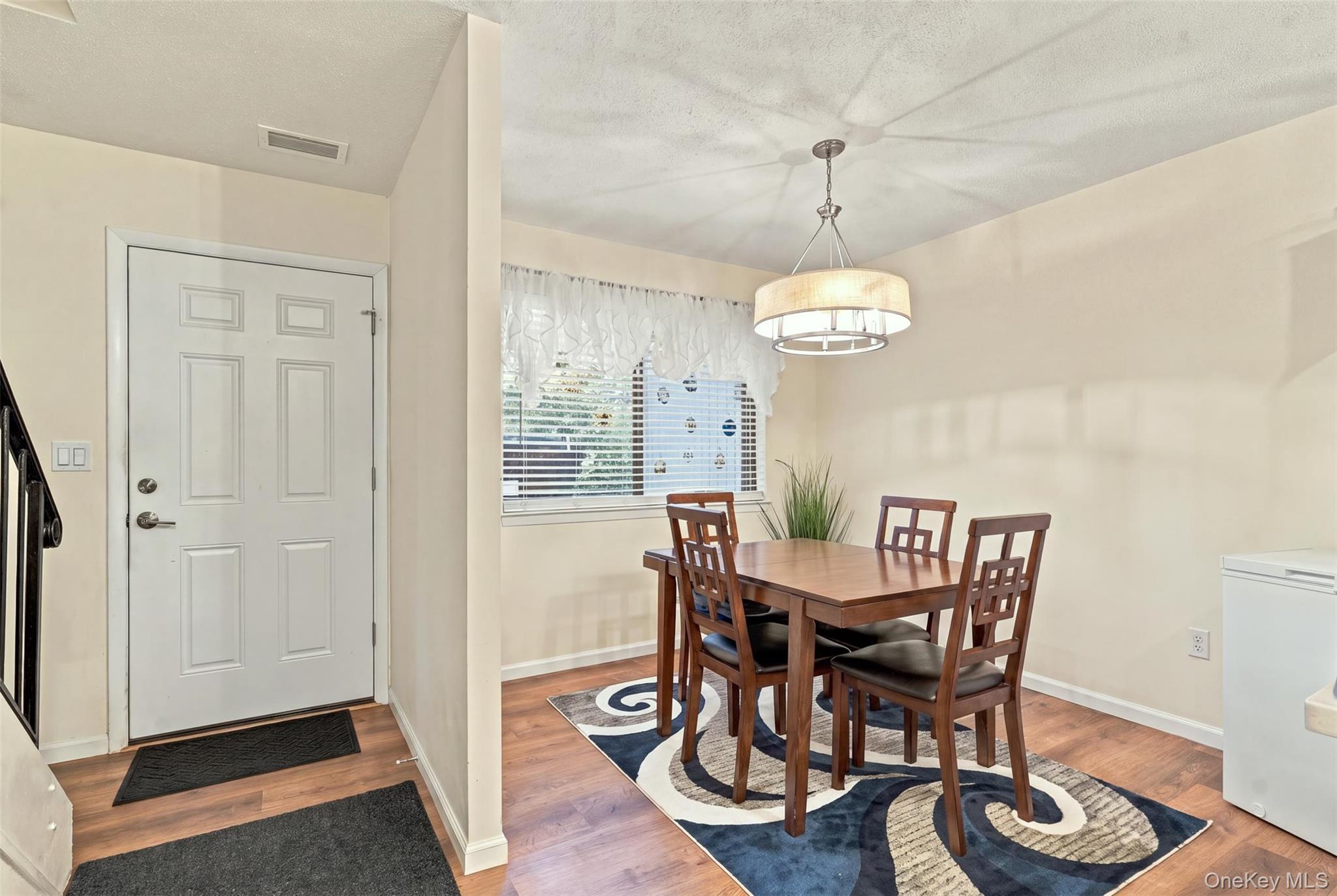 2802 Fox Lane – For Sale photo 4